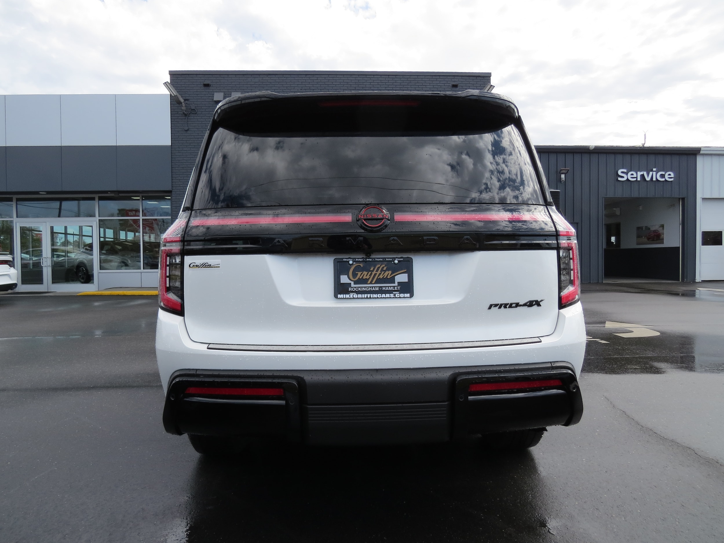 2025 Nissan Armada PRO-4X - 4