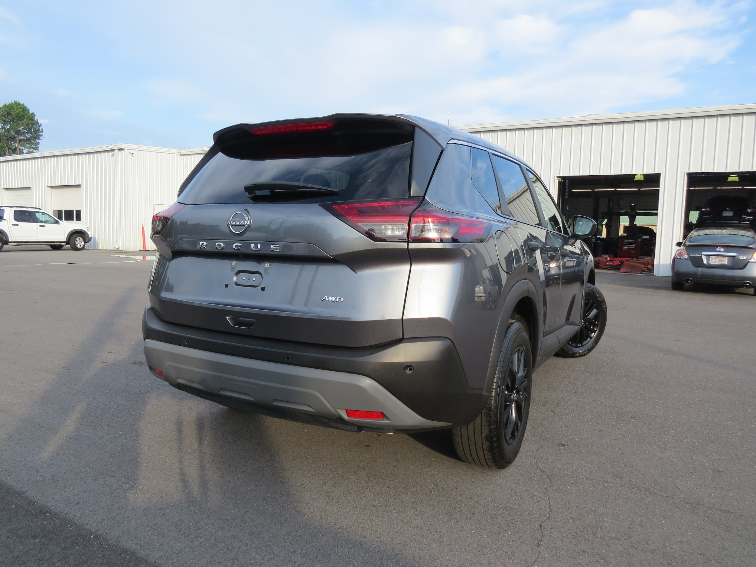 2023 Nissan Rogue S - 5