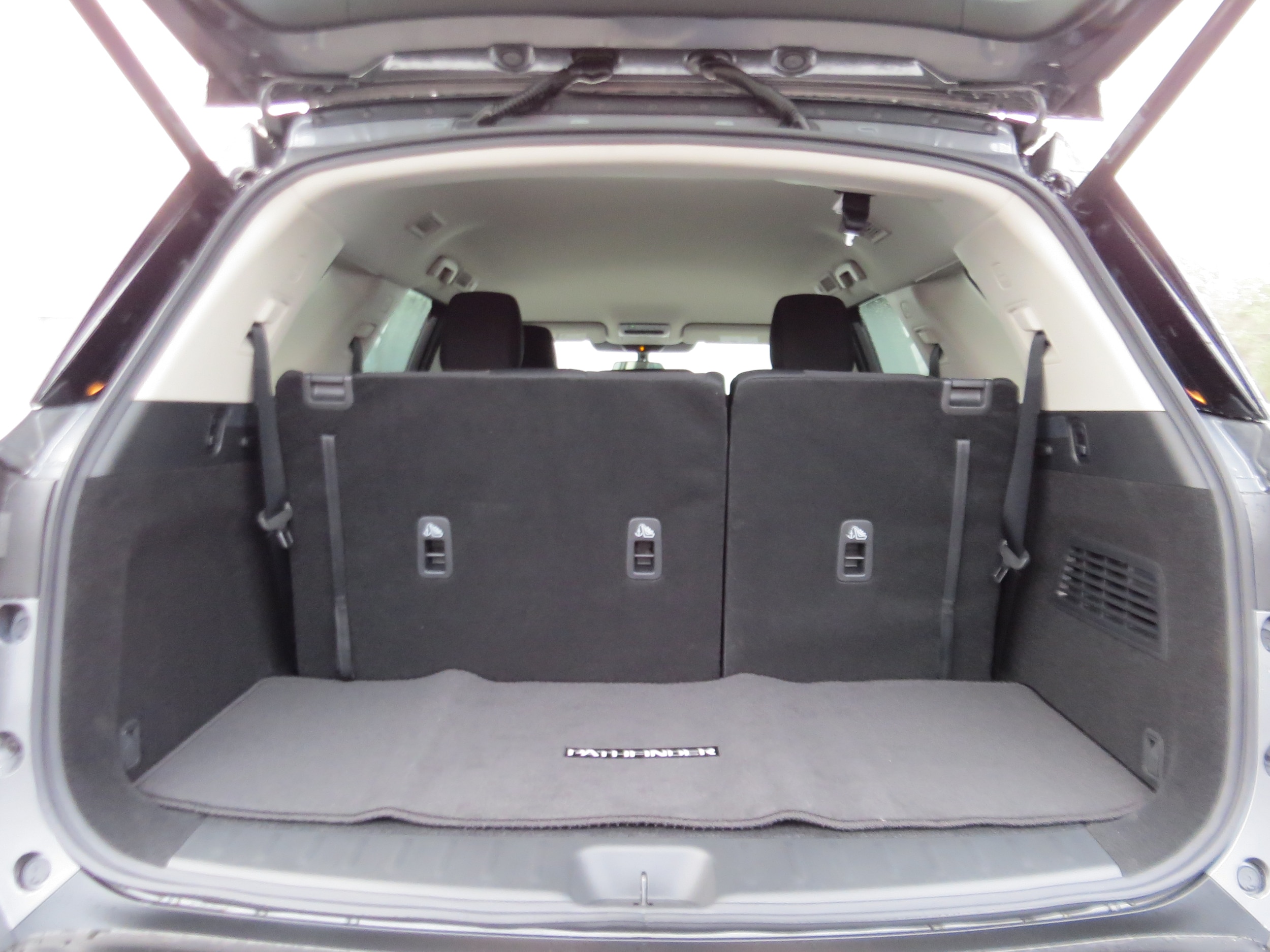 2026 Nissan Pathfinder SV - 8