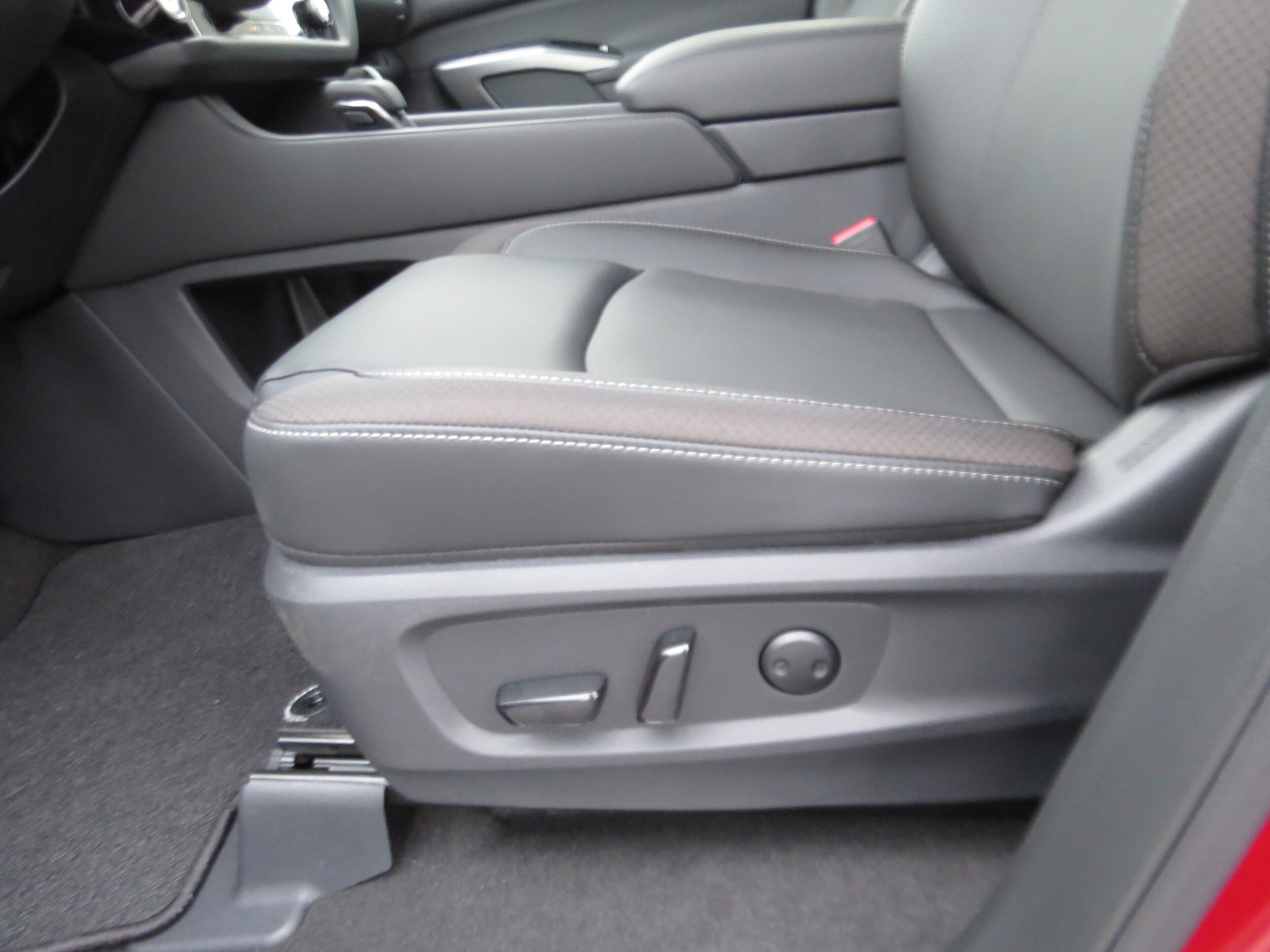 2026 Nissan Pathfinder SL Scarlet Ember Tintcoat at Griffin Nissan