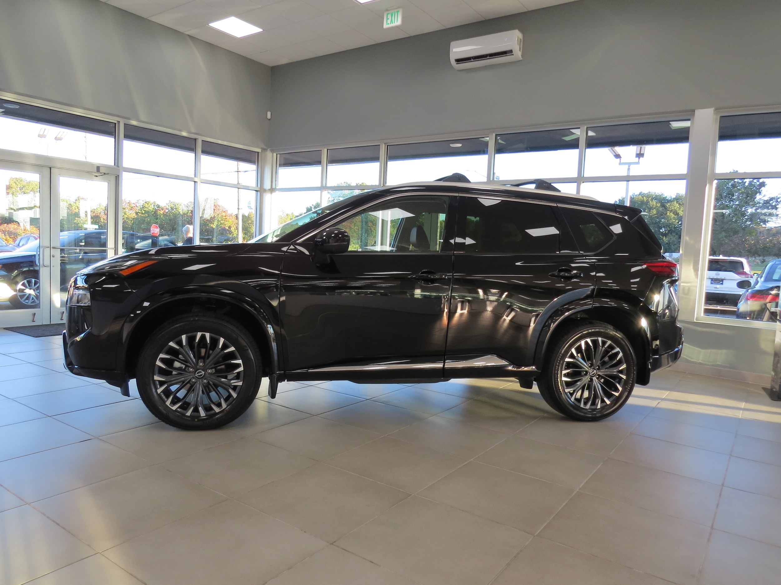 2026 Nissan Rogue Platinum Super Black at Griffin Nissan