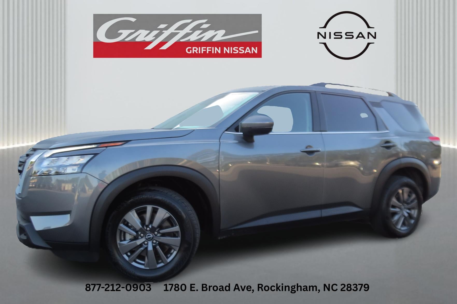 2025 Nissan Pathfinder SV 4WD's photo