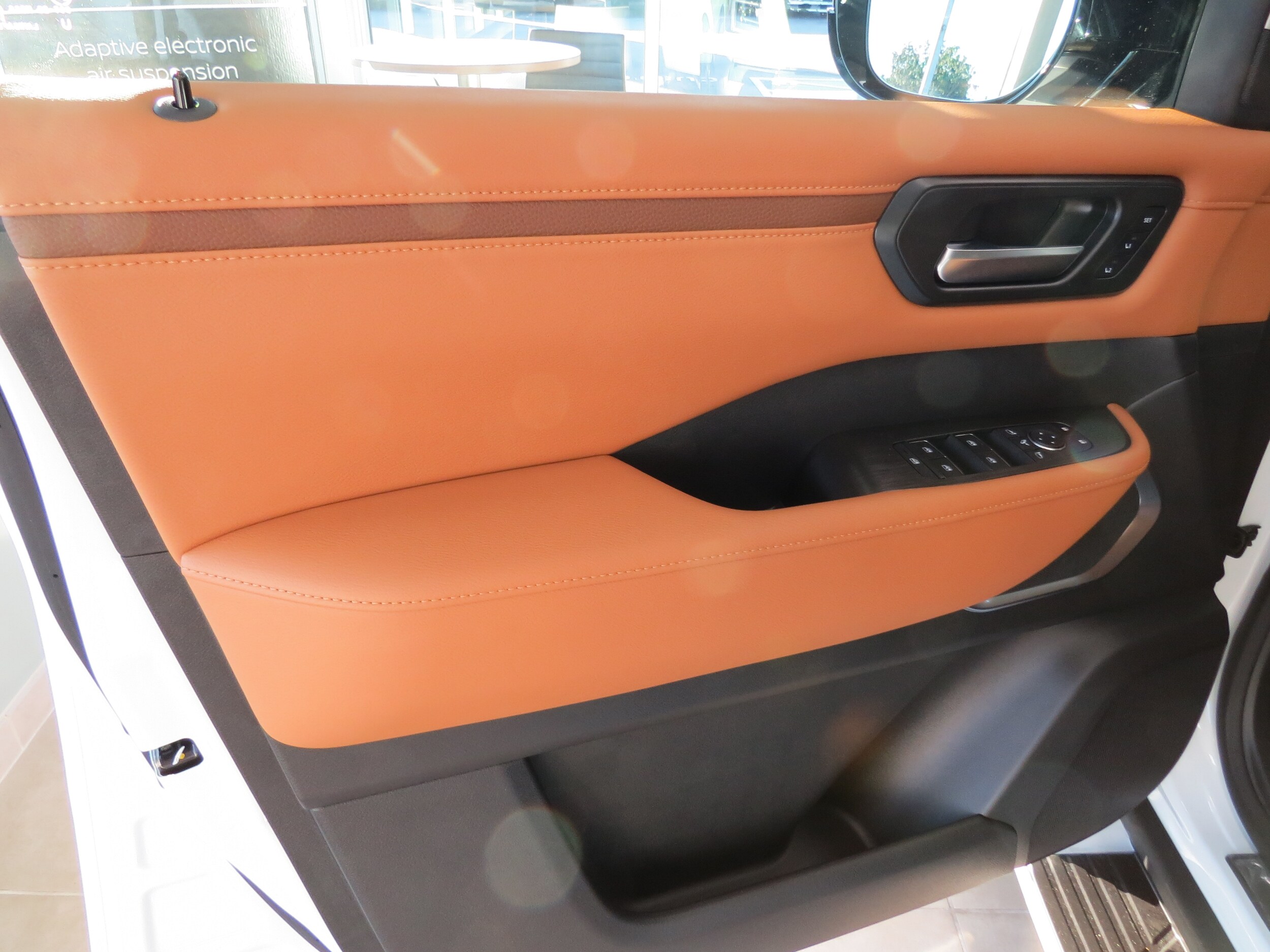 2025 Nissan Armada Platinum Reserve Everest White Pearl Tricoat/Super Black at Griffin Nissan