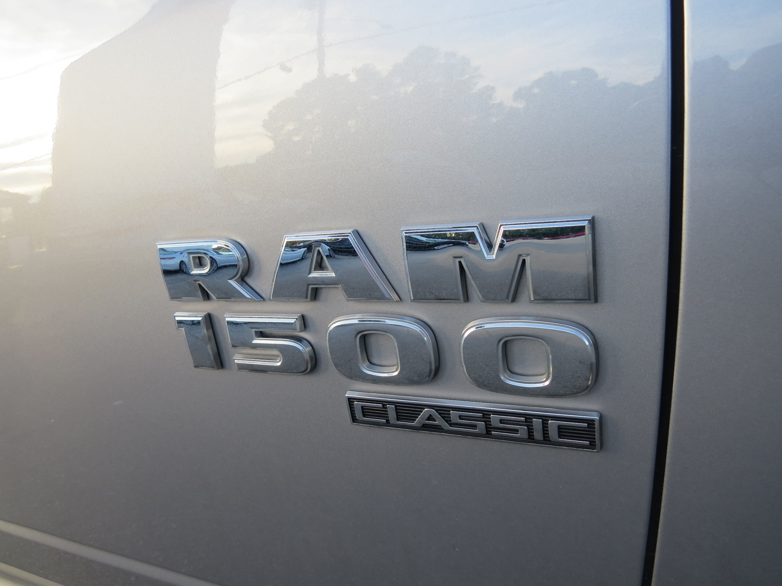 2024 Ram 1500 Classic SLT - 10