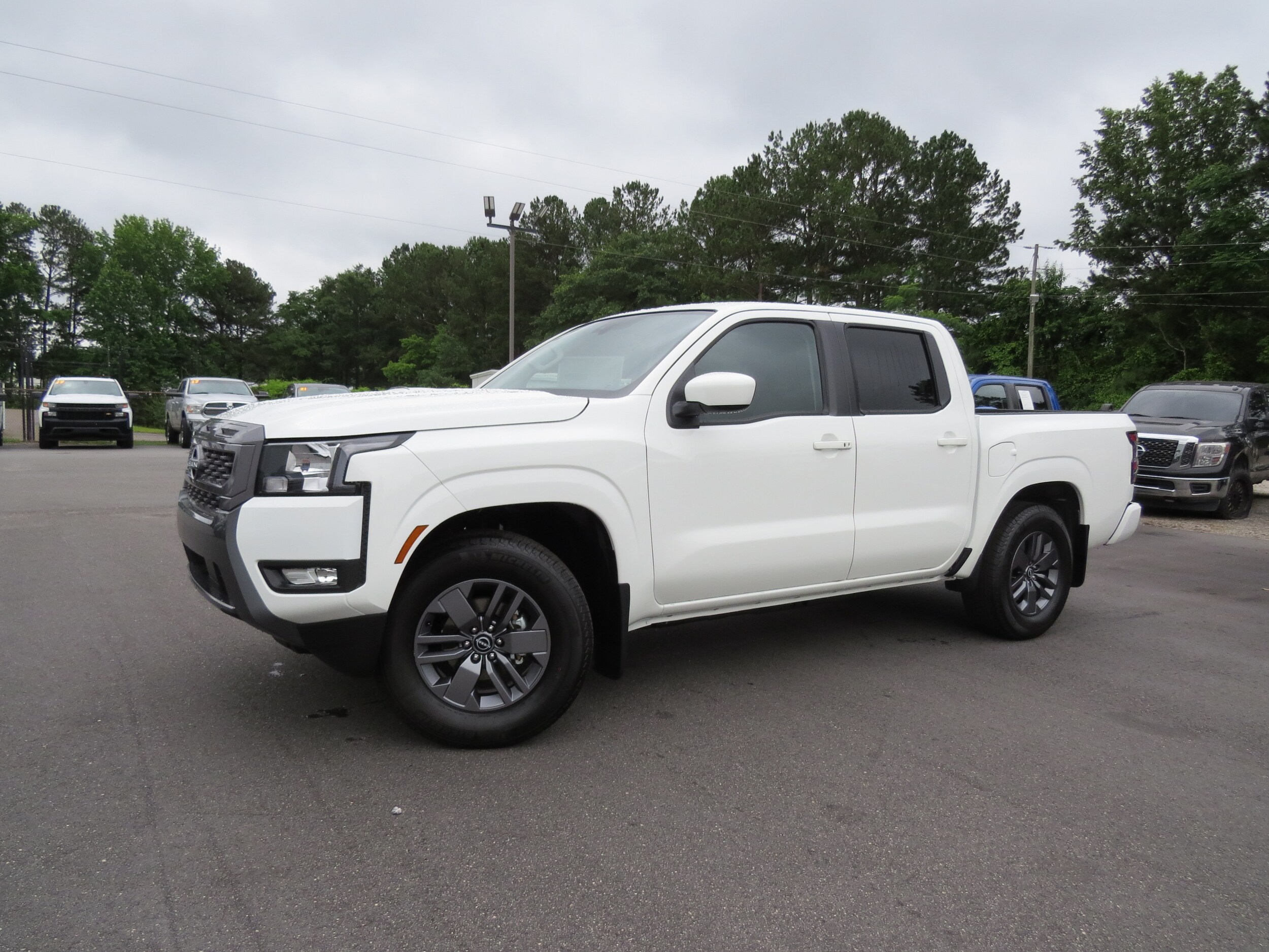 2025 Nissan Frontier SV - 1