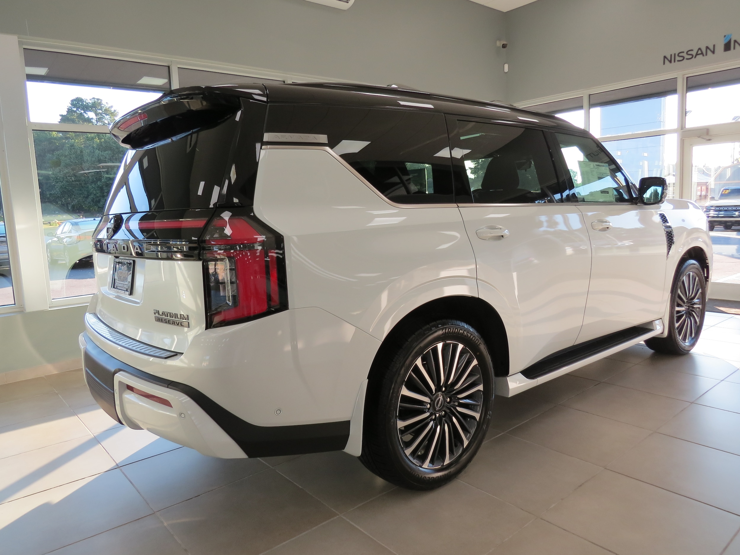 2025 Nissan Armada Platinum Reserve - 4