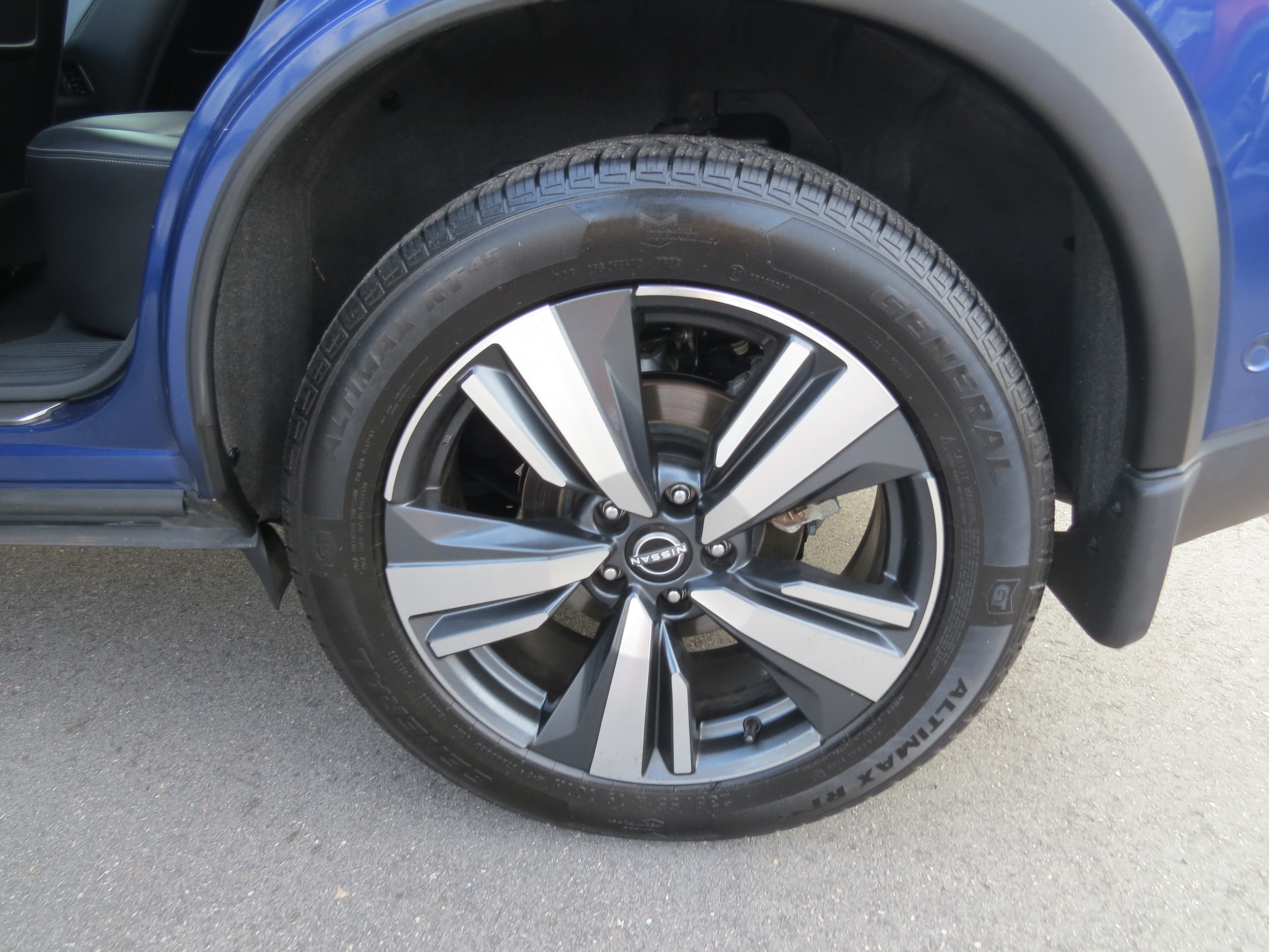 2022 Nissan Rogue Platinum - 9