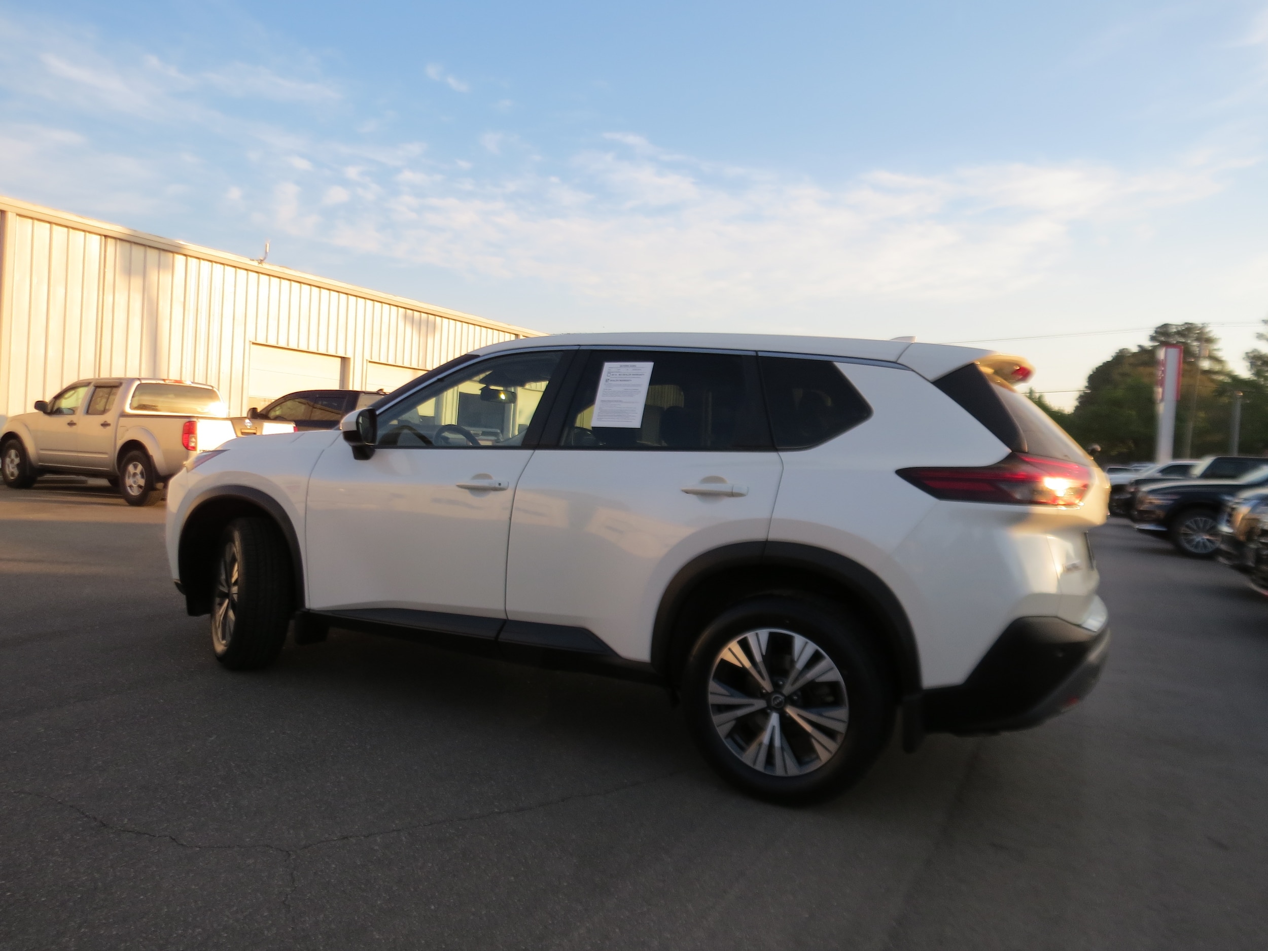 2023 Nissan Rogue SV Pearl White Tricoat at Griffin Nissan
