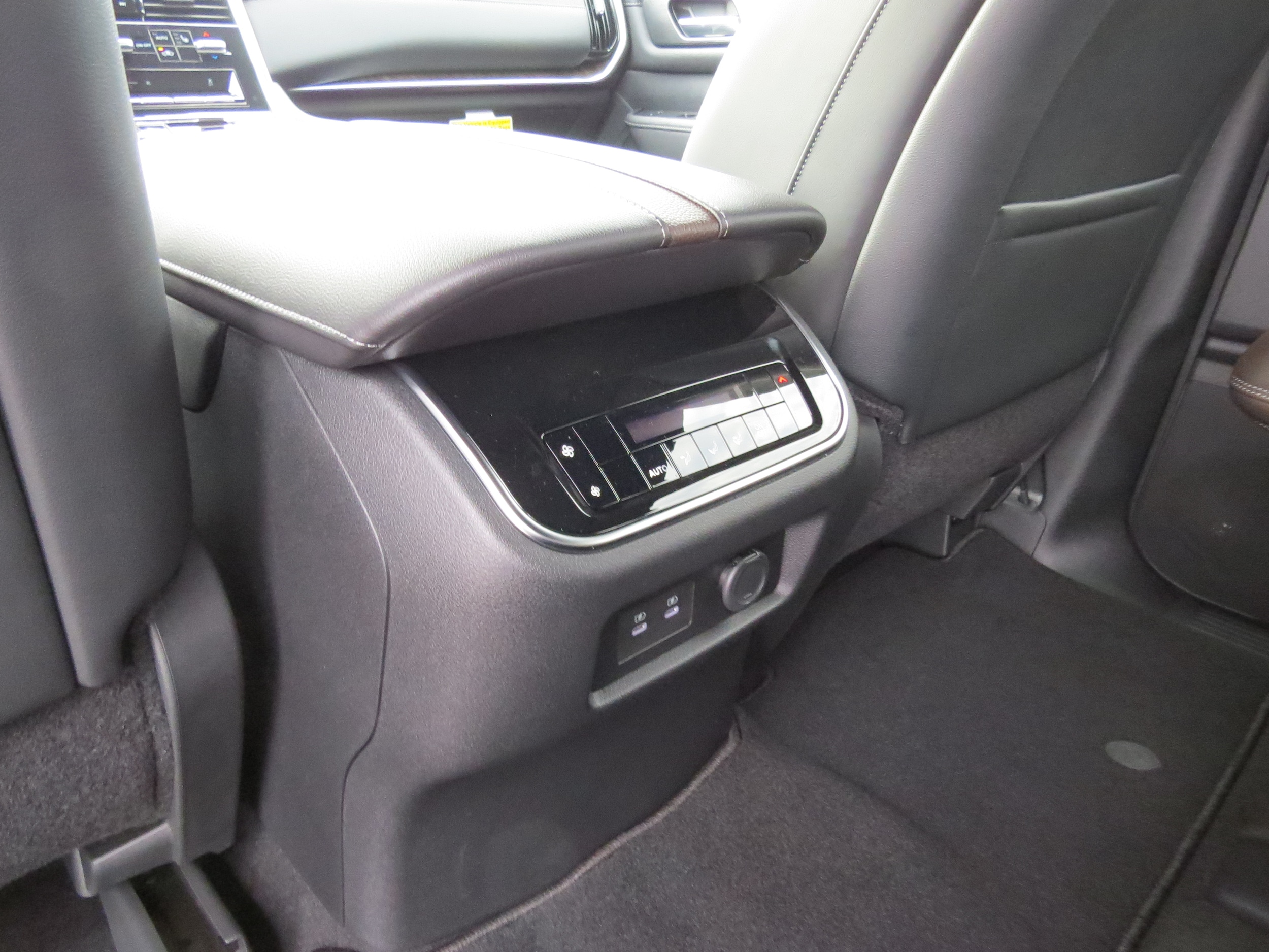 2025 Nissan Armada SL Aspen White Tricoat at Griffin Nissan