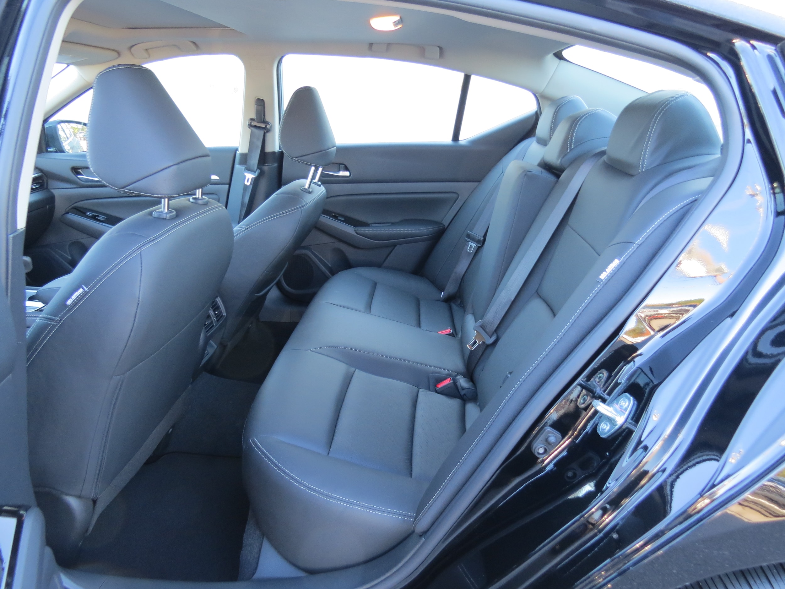 2025 Nissan Altima SL Super Black at Payless Car Sales