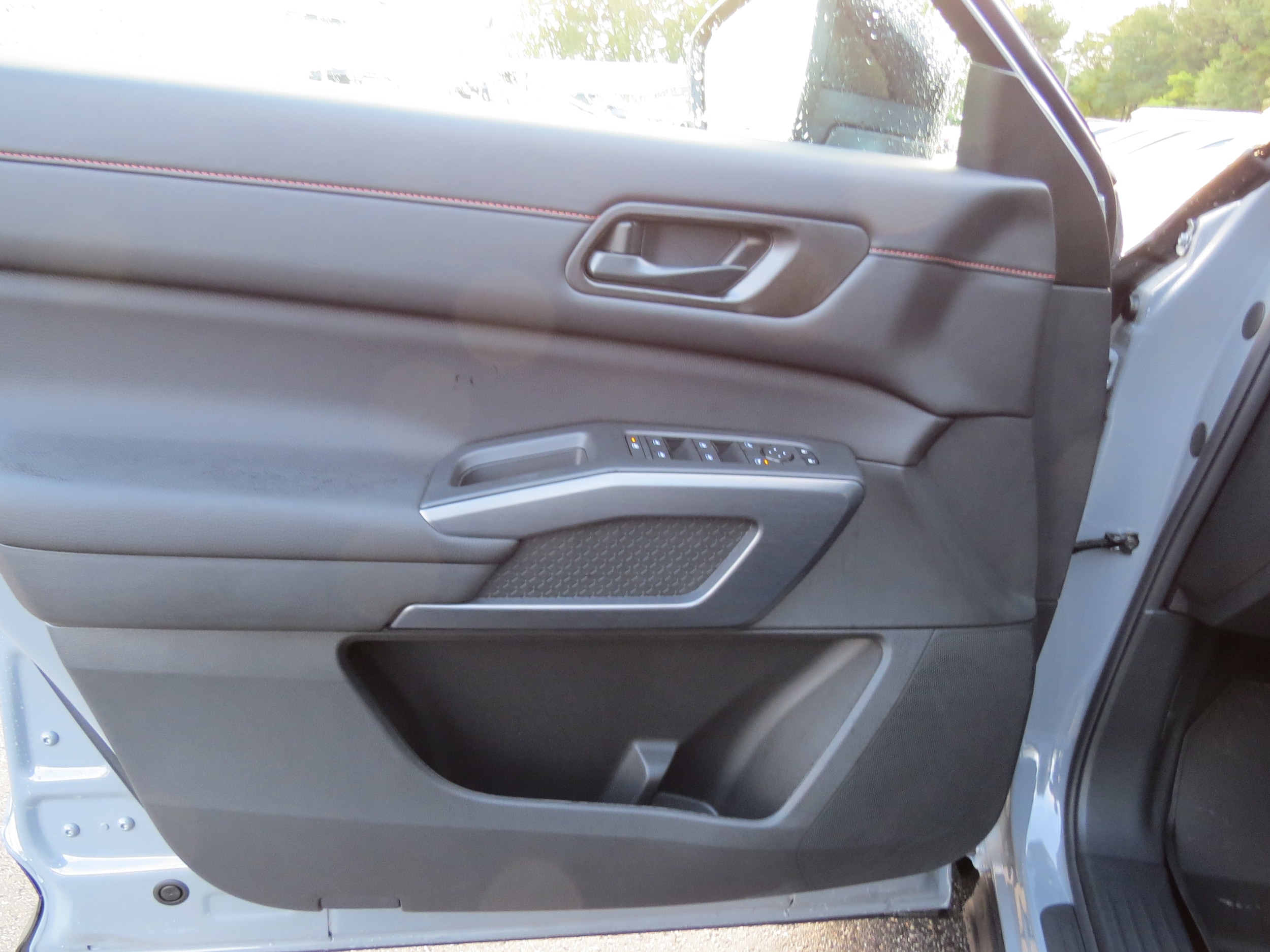 2025 Nissan Pathfinder Rock Creek Two-Tone Boulder Gray Pearl   Super Black at Griffin Nissan