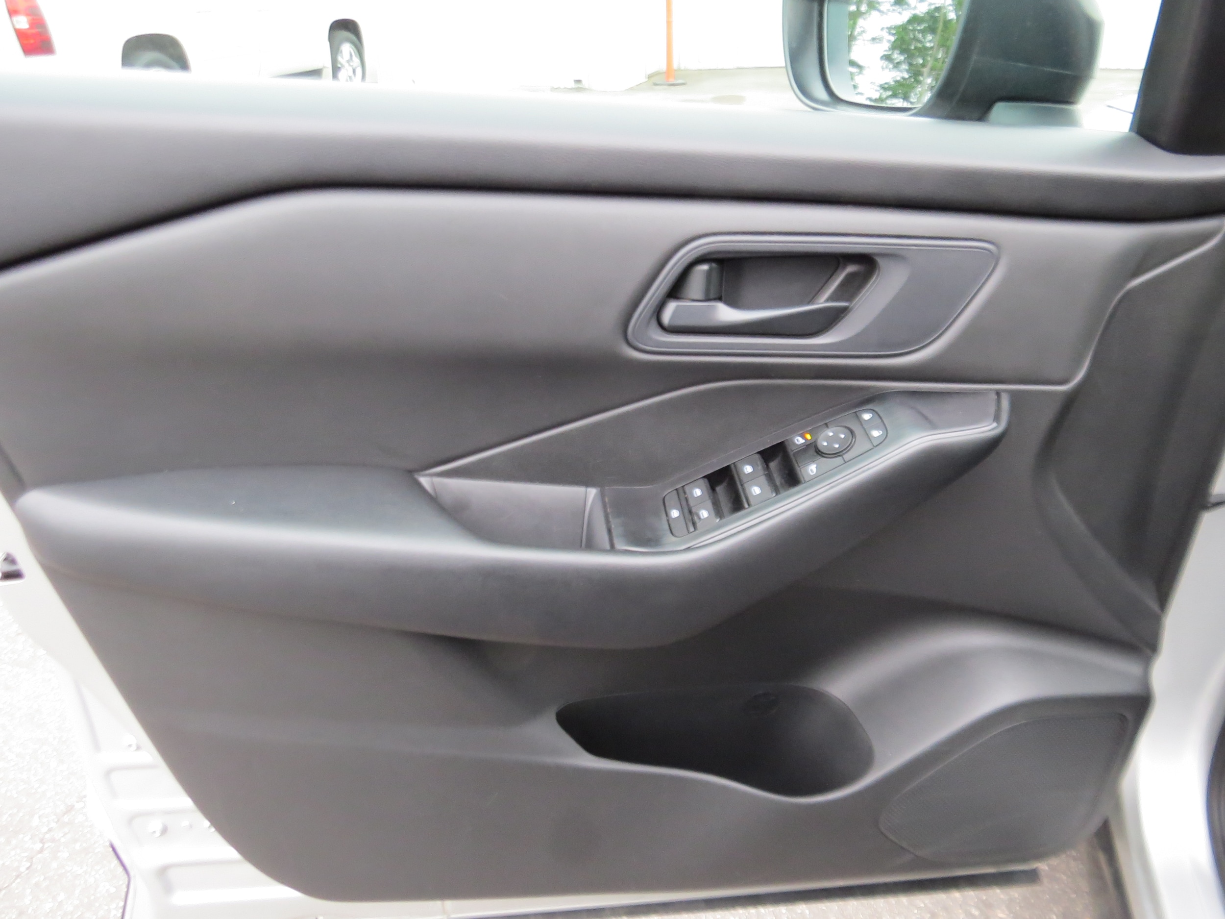 2024 Nissan Rogue S Brilliant Silver Metallic at Griffin Nissan