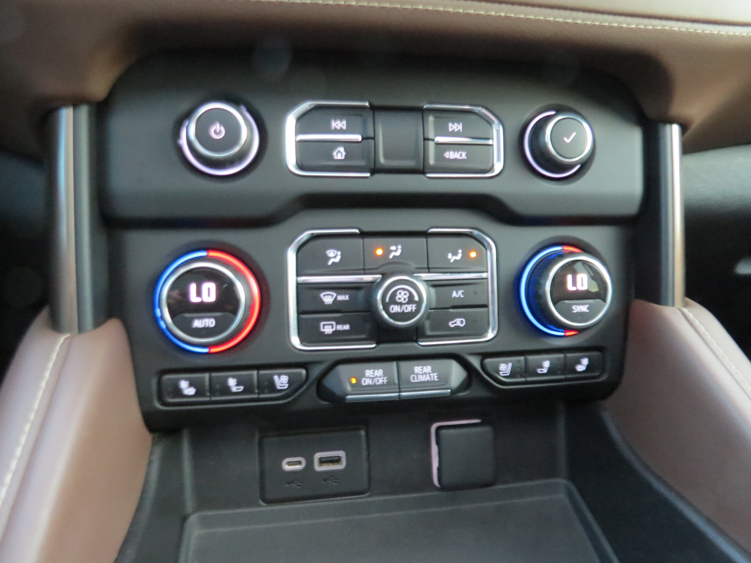 2021 Chevrolet Tahoe High Country Iridescent Pearl Tricoat at Crews Chevrolet