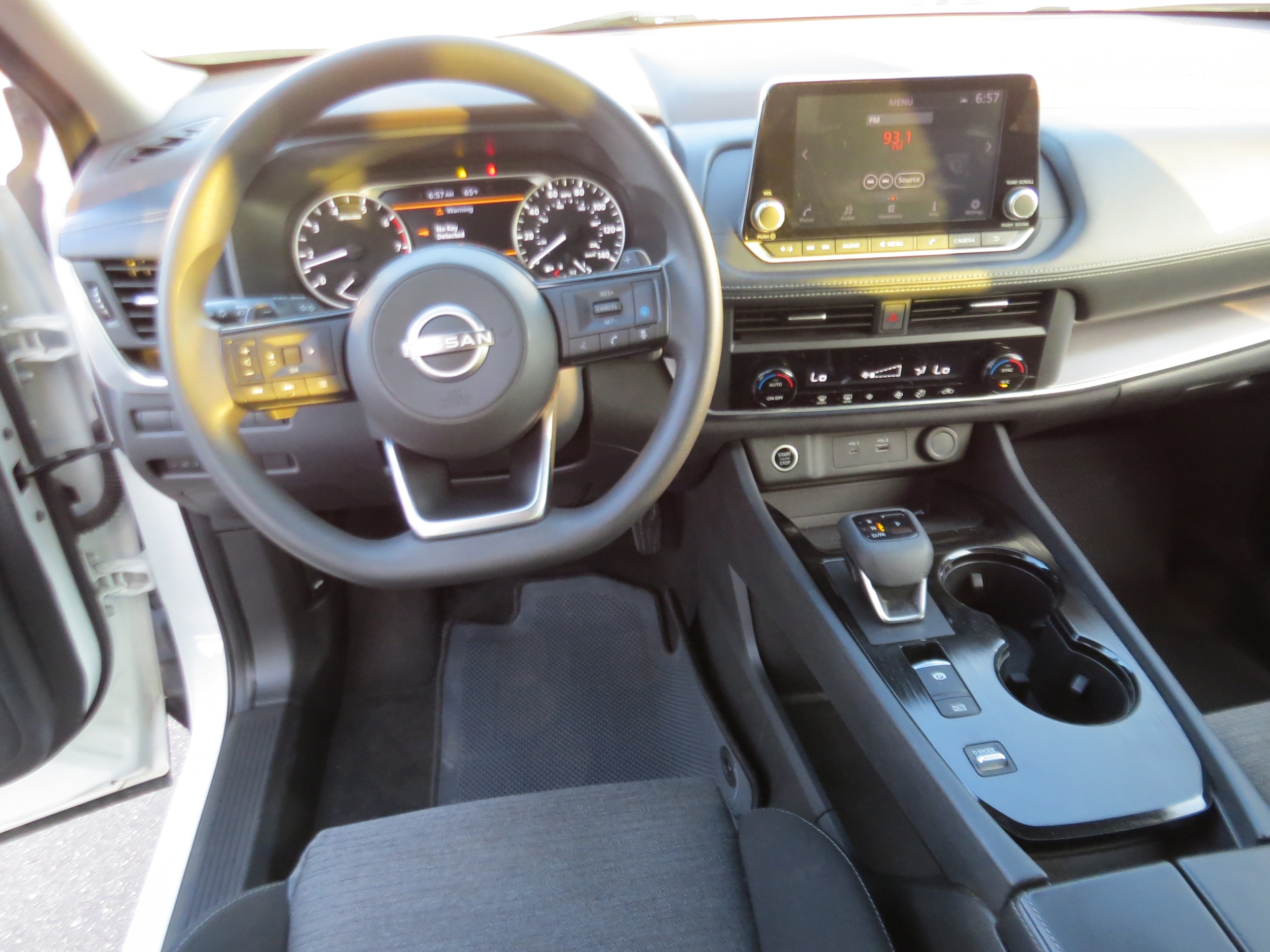 2023 Nissan Rogue SV Pearl White Tricoat at Griffin Nissan