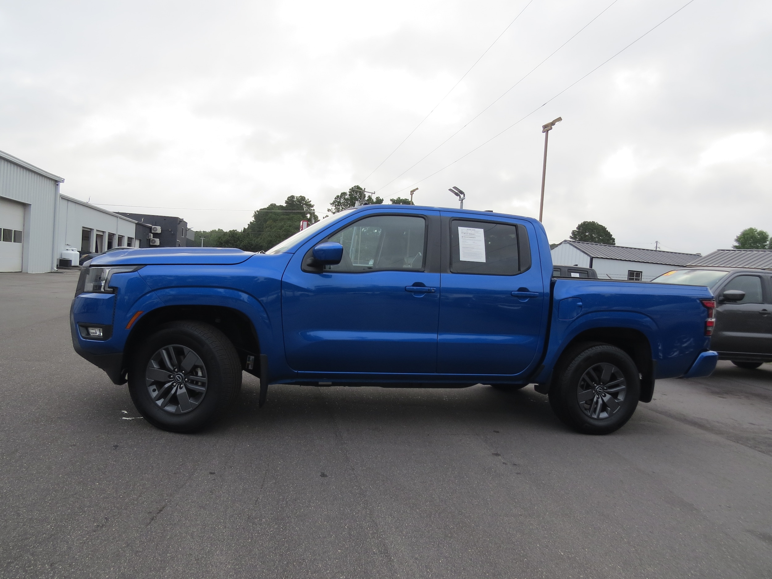 2025 Nissan Frontier SV - 2