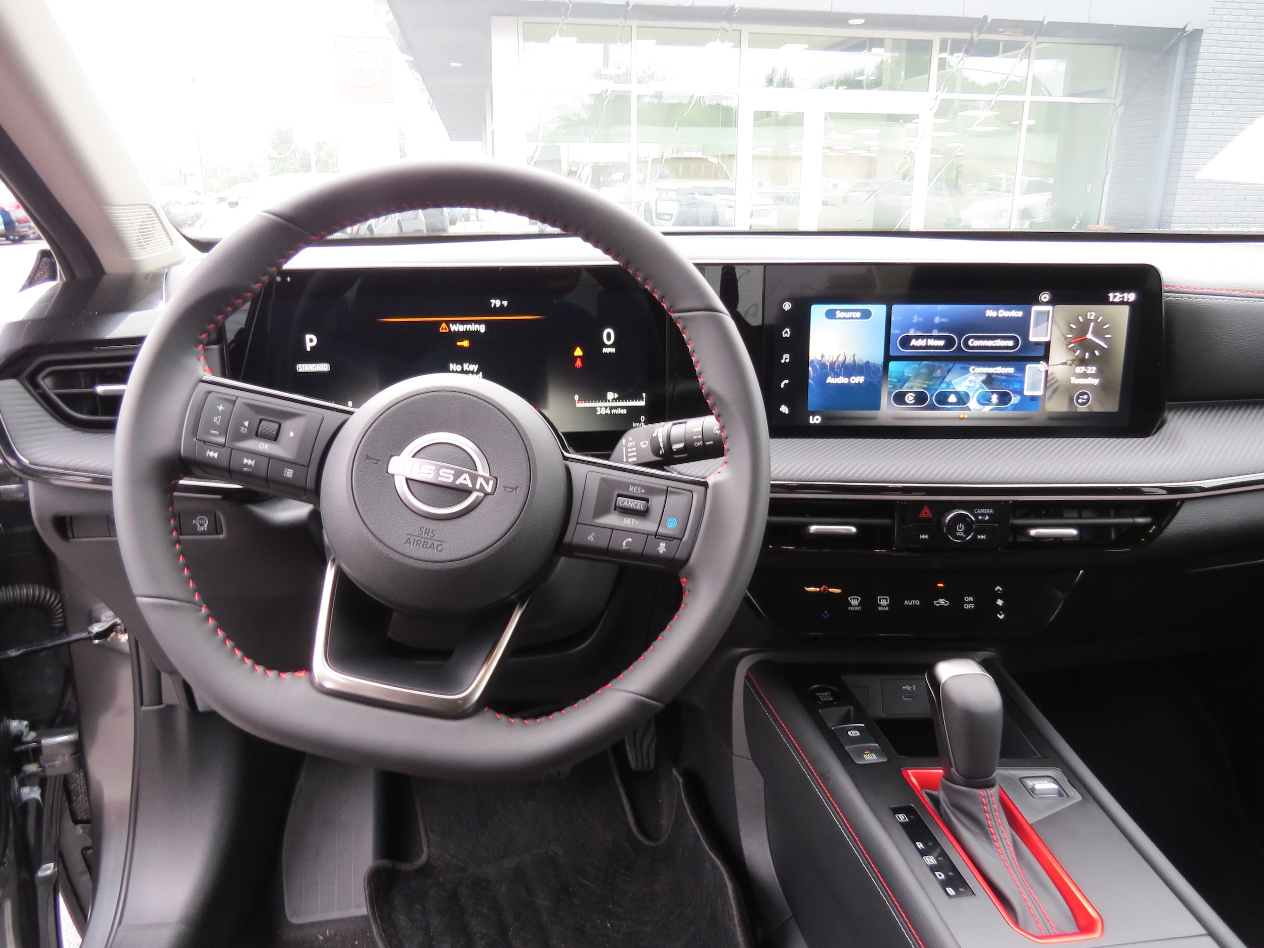 2025 Nissan Kicks SR Gun at Griffin Nissan