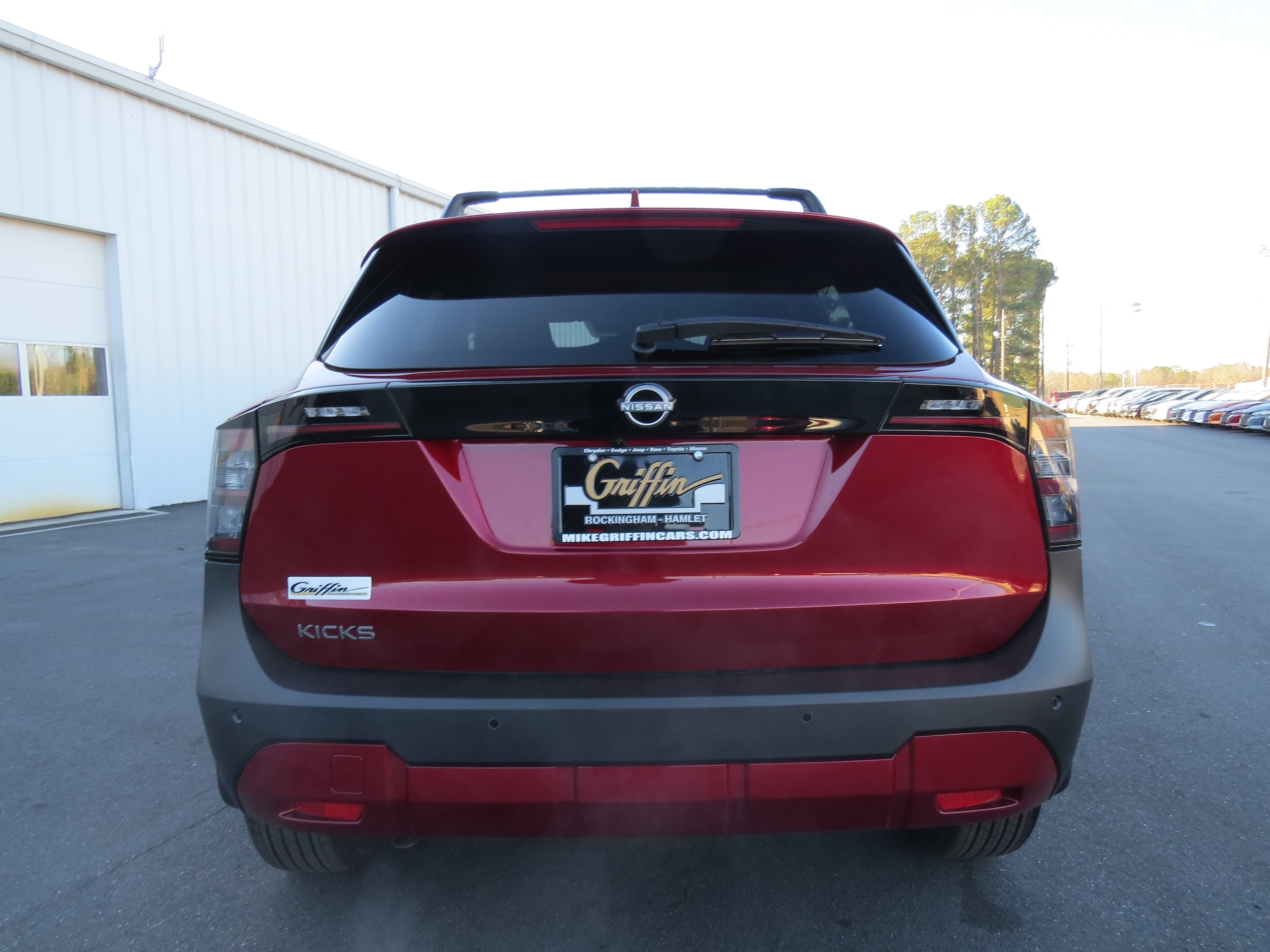 2025 Nissan Kicks SV - 4