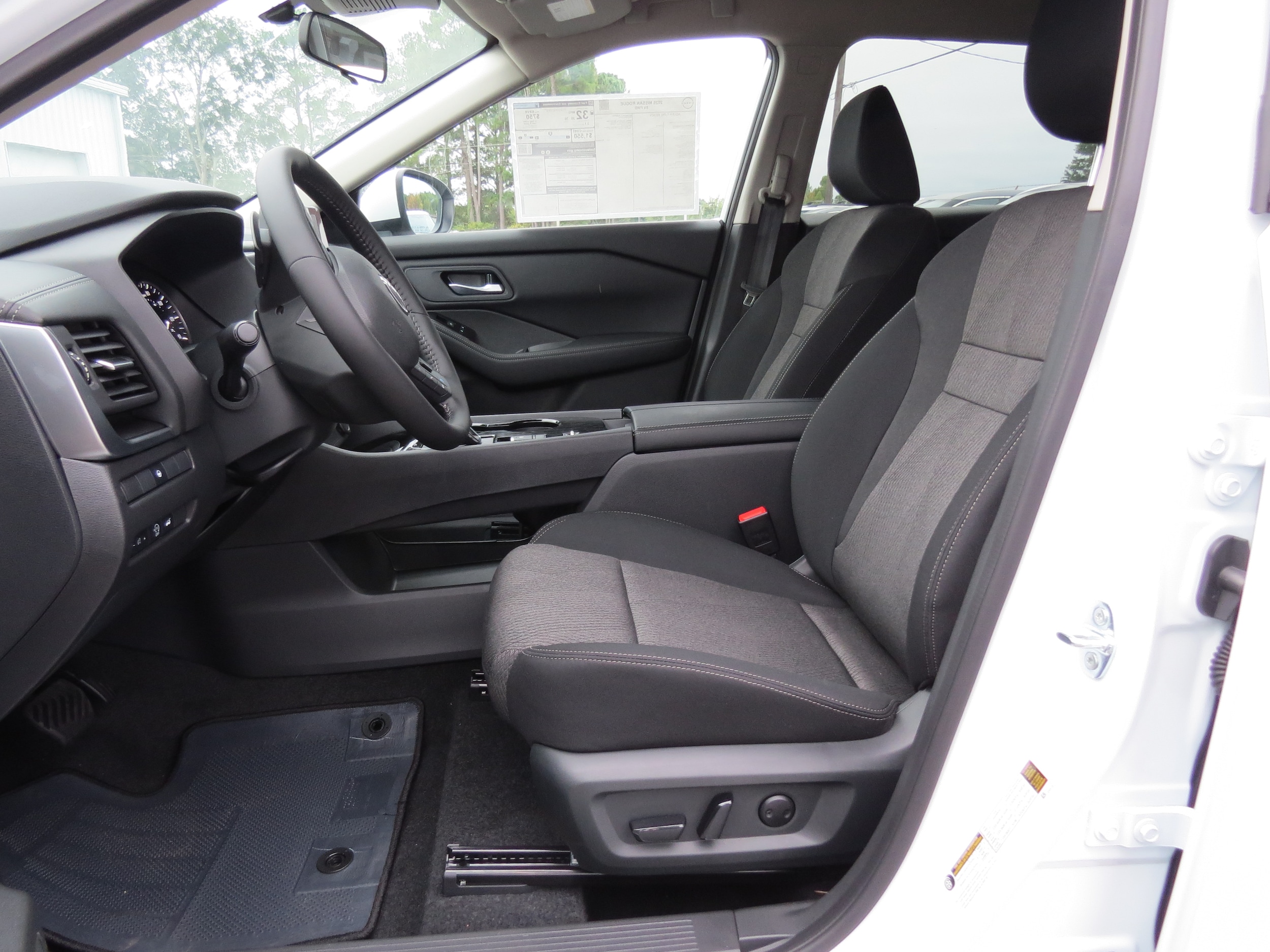 2026 Nissan Rogue SV Everest White Pearl Tricoat at Griffin Nissan