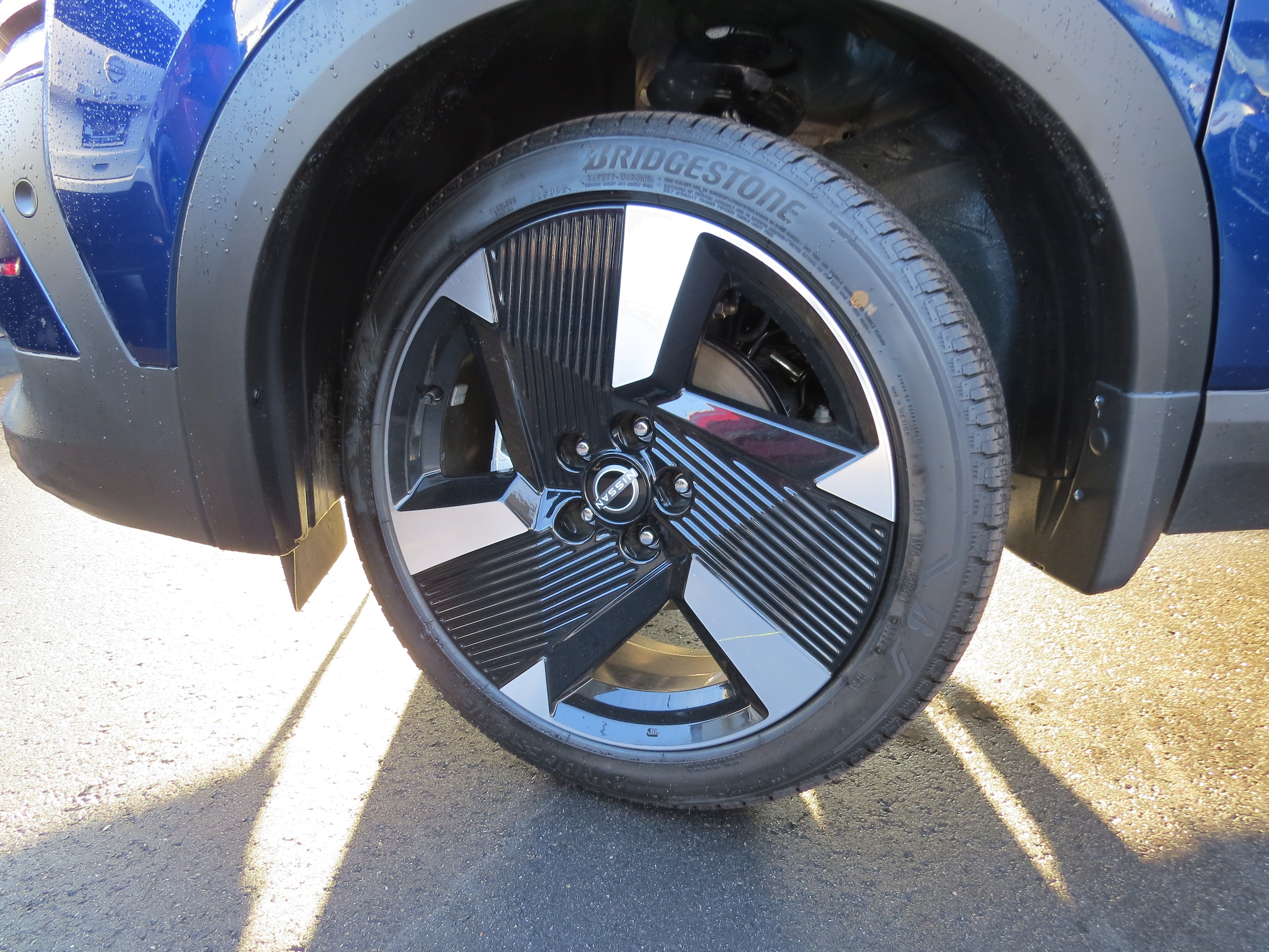 2025 Nissan Kicks SR - 6