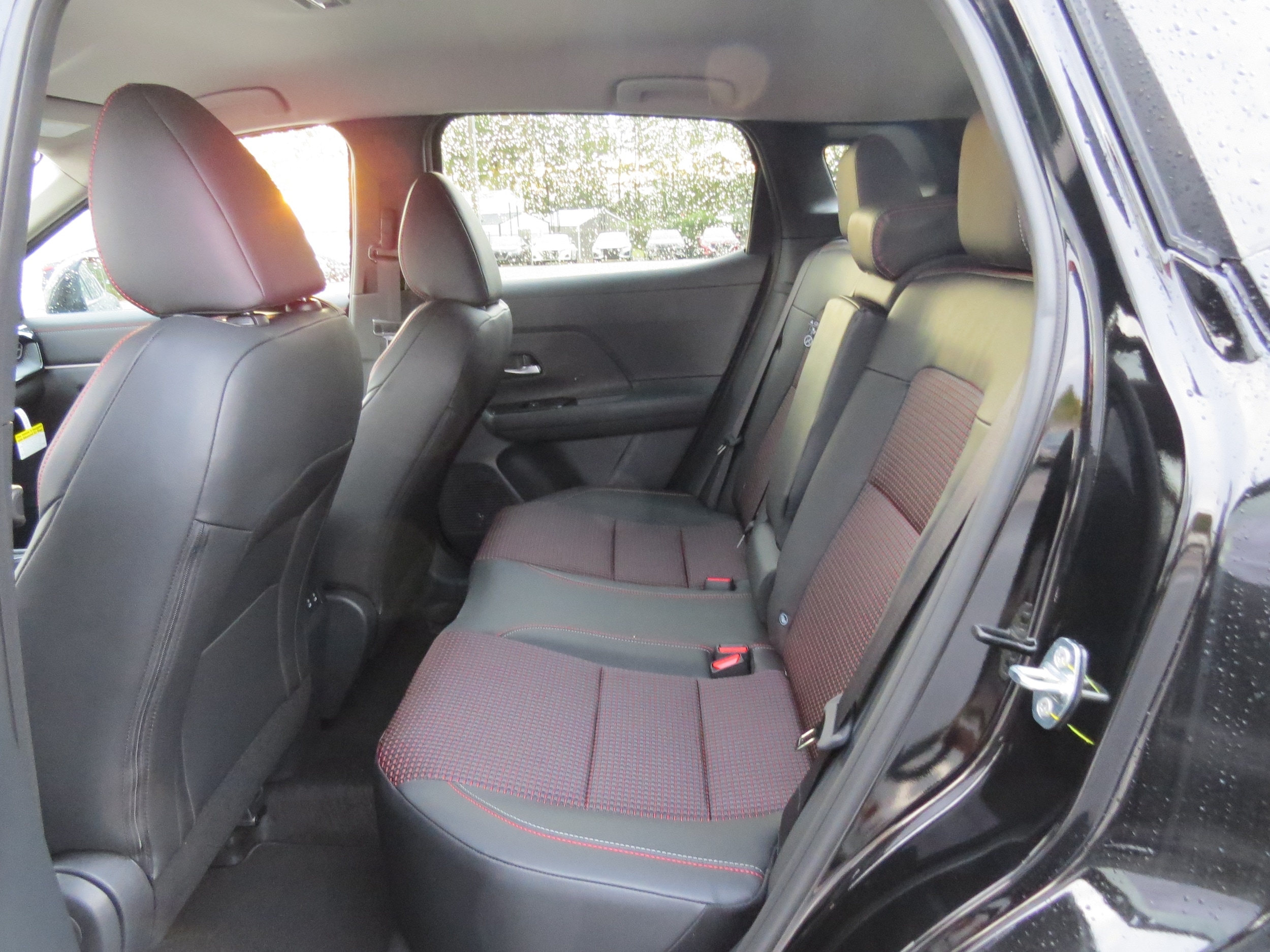 2026 Nissan Kicks SR - 4