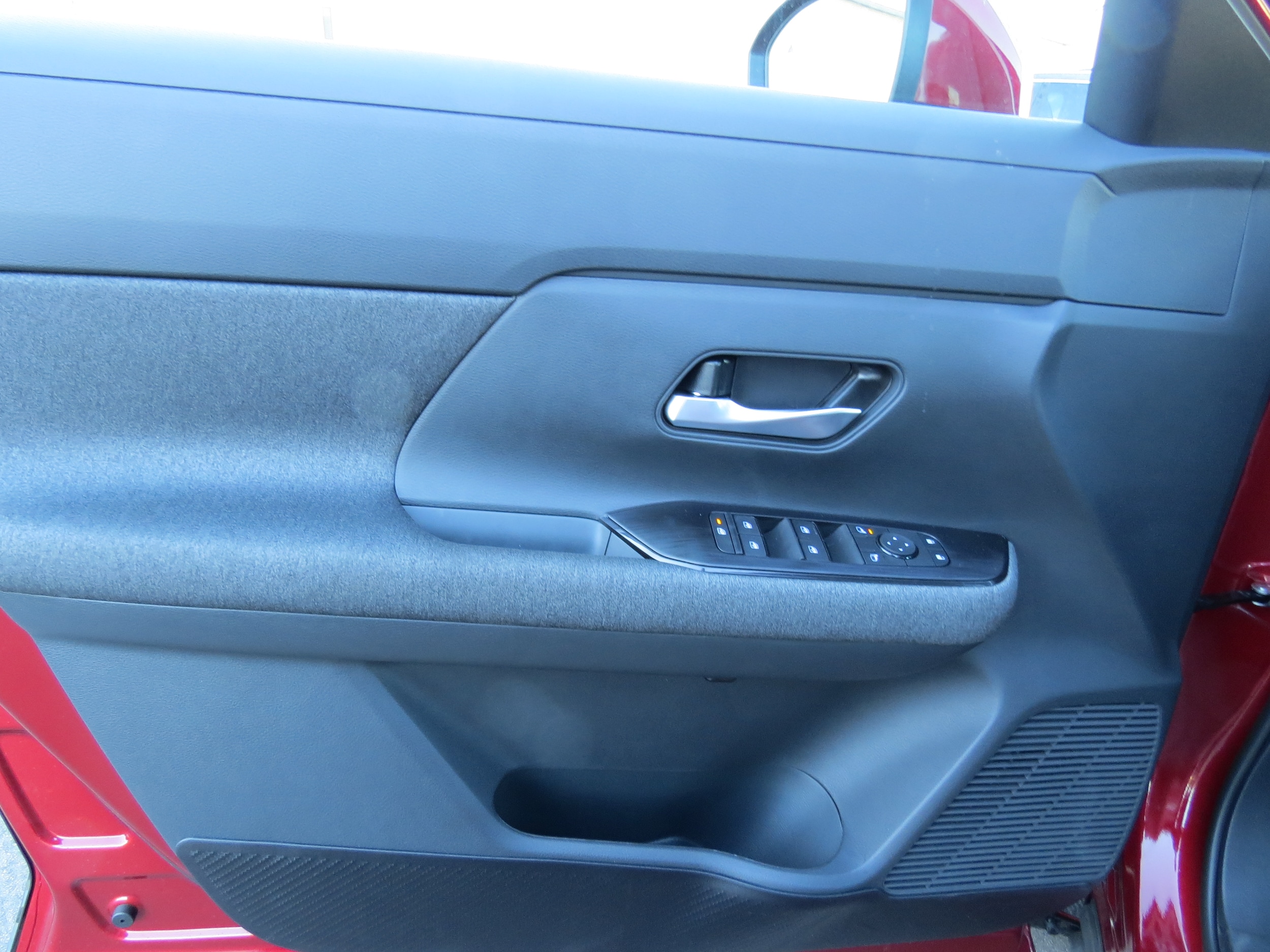 2025 Nissan Kicks SV - 11