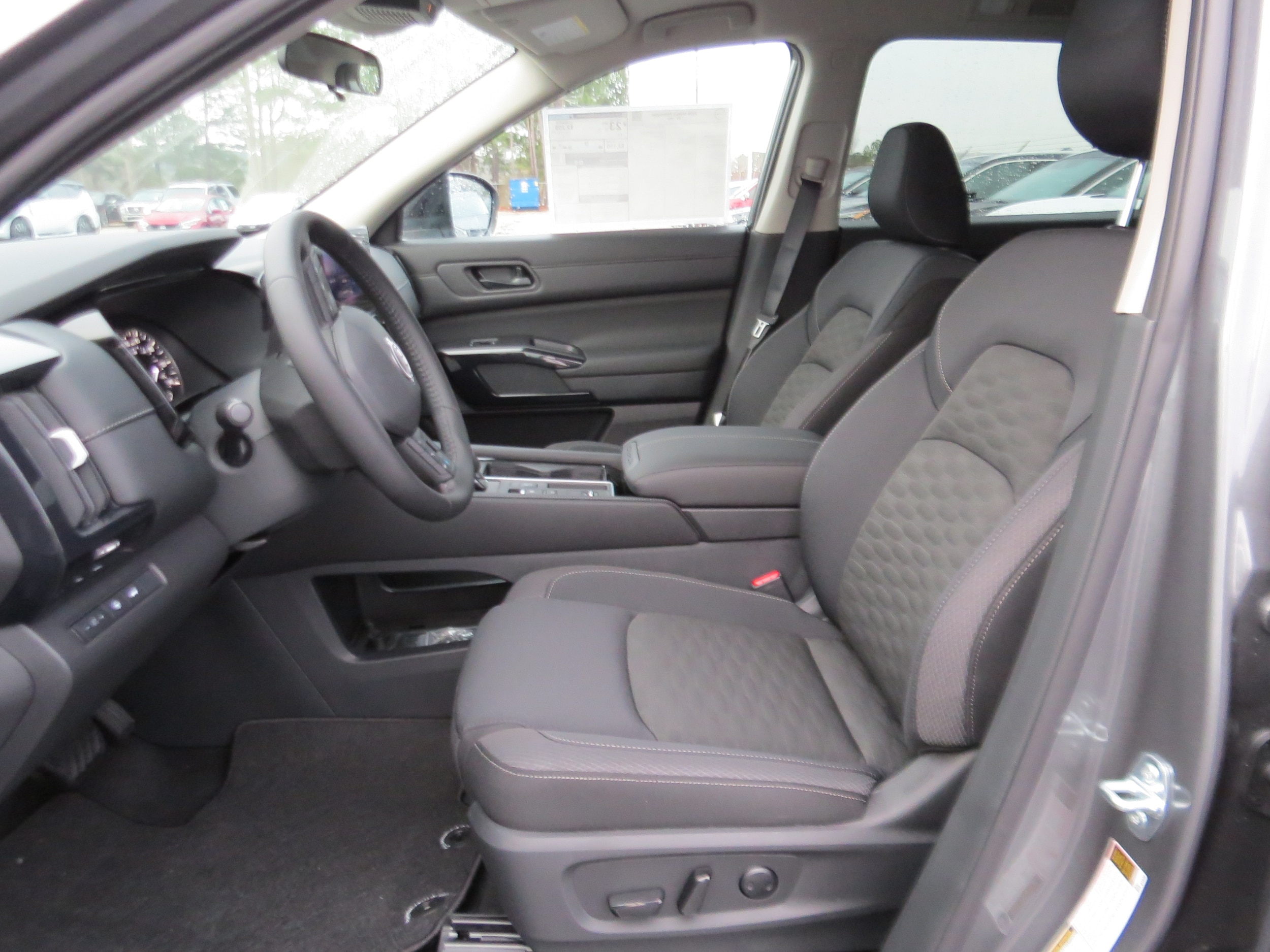2026 Nissan Pathfinder SV - 11