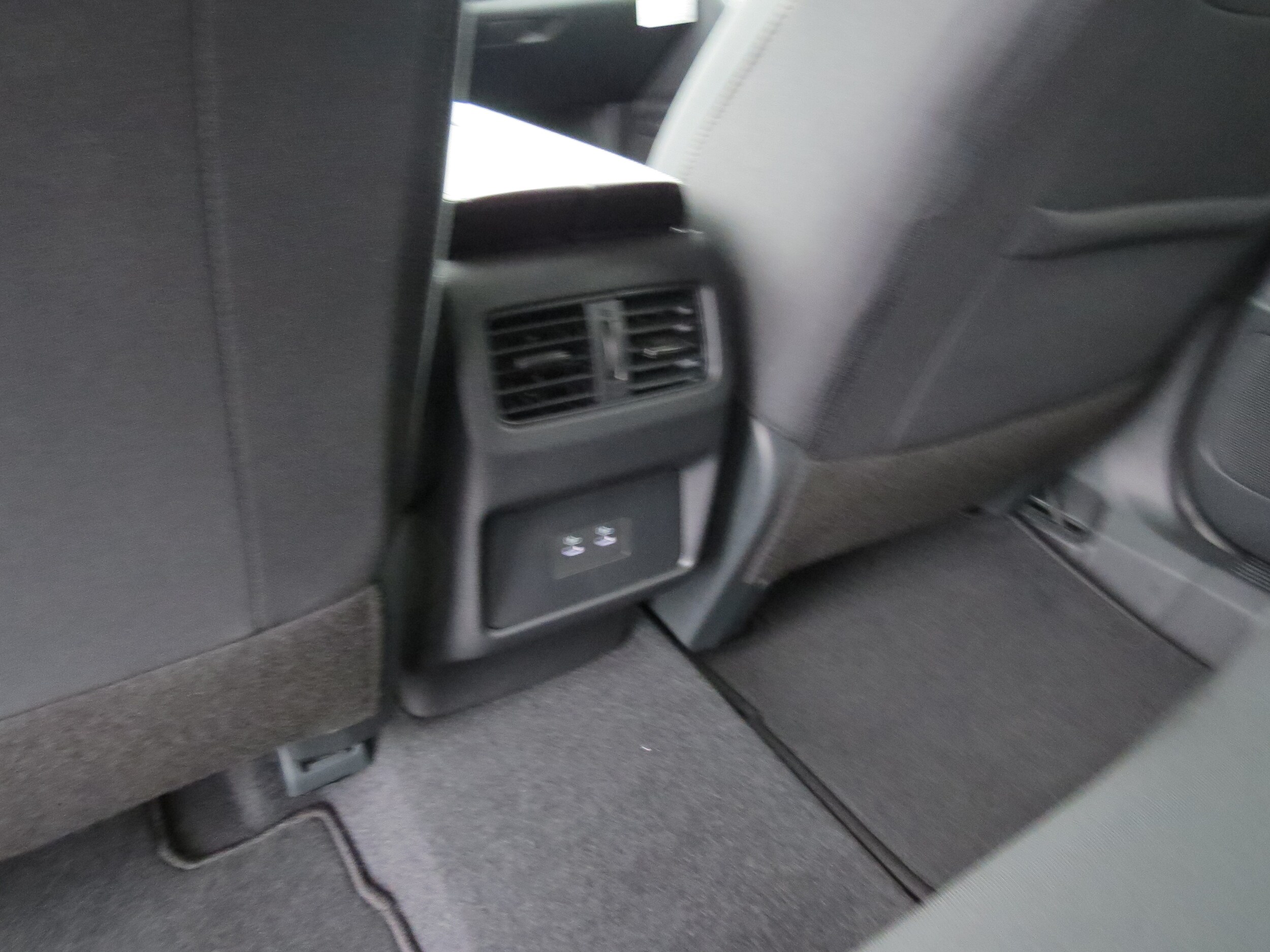 2026 Nissan Rogue SV Everest White Pearl Tricoat at Griffin Nissan