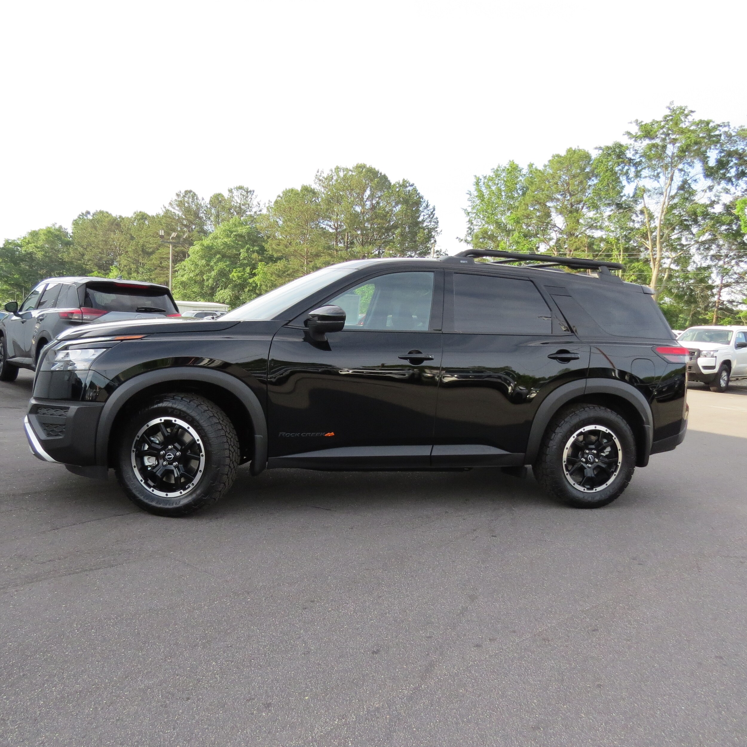 2025 Nissan Pathfinder Rock Creek photo 3