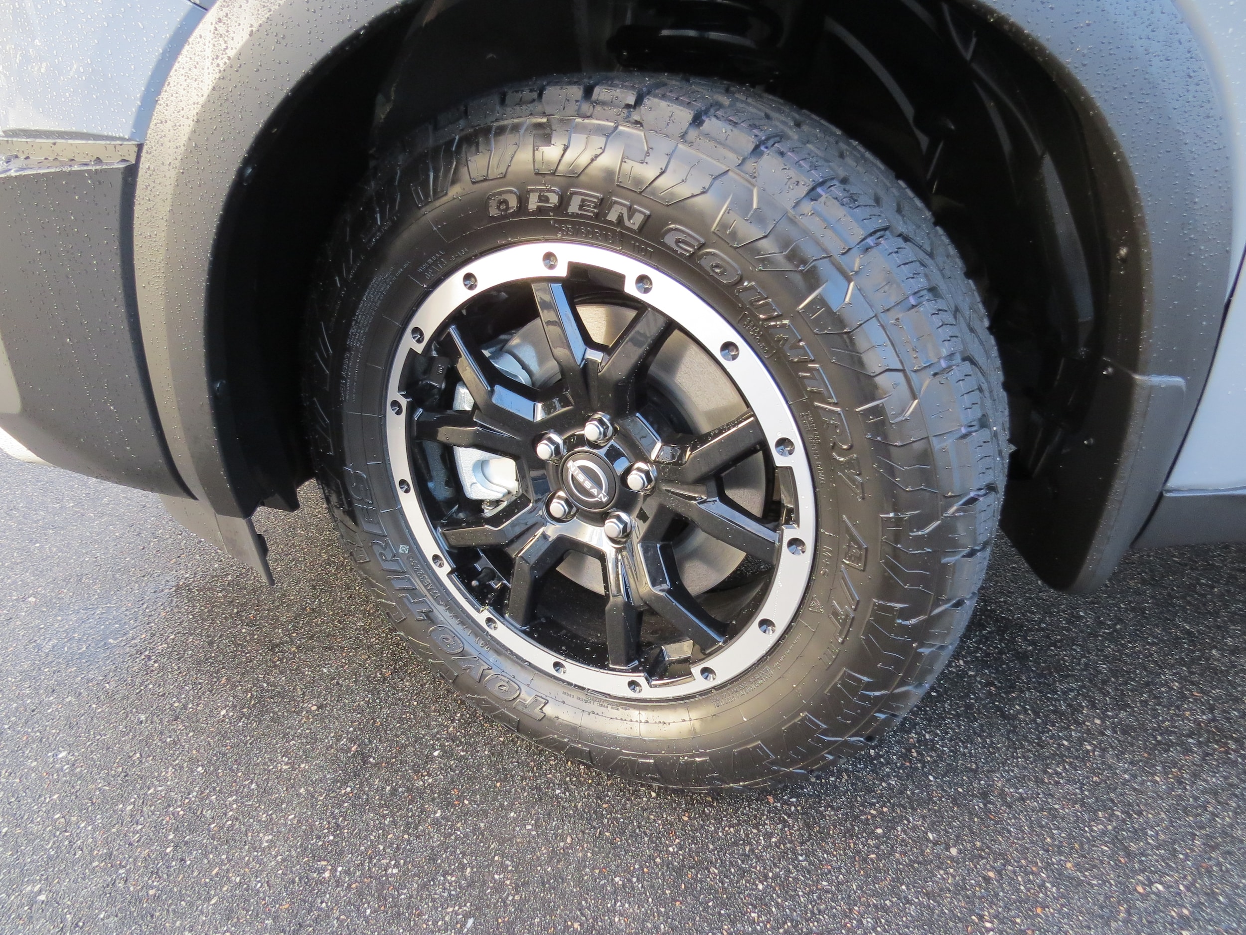 2025 Nissan Pathfinder Rock Creek Two-Tone Boulder Gray Pearl   Super Black at Griffin Nissan