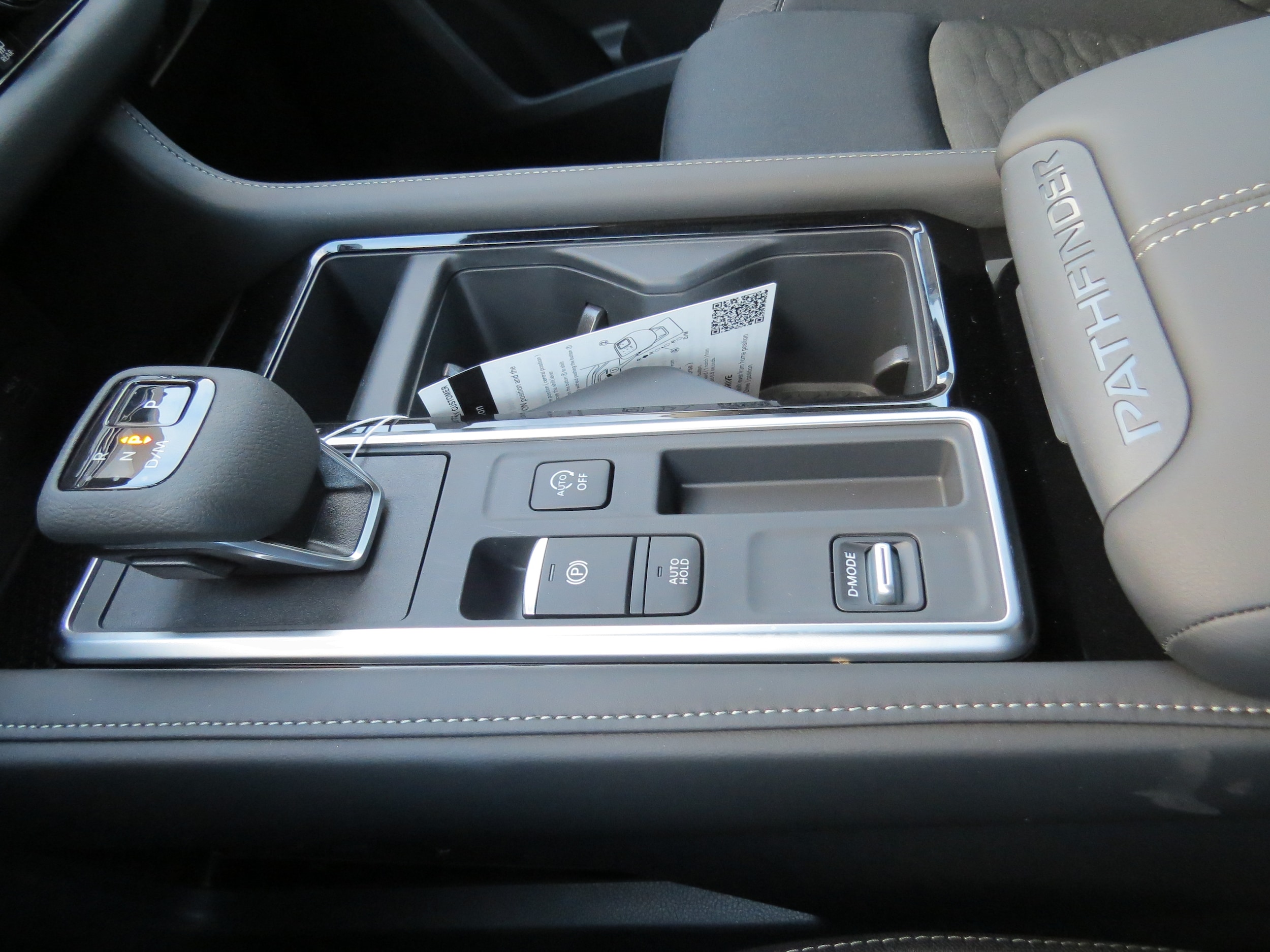 2025 Nissan Pathfinder SV Everest White Pearl Tricoat at Griffin Nissan