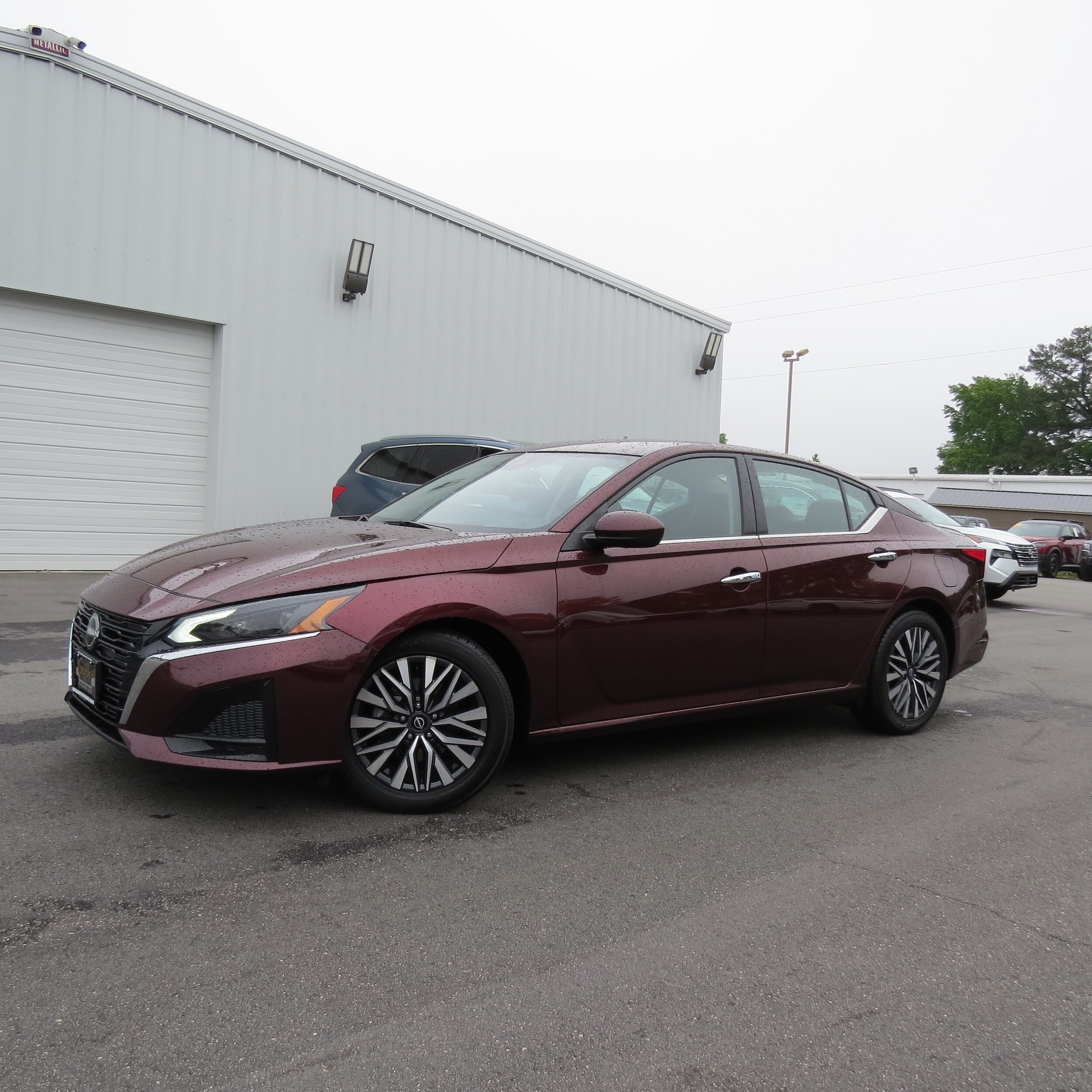 2023 Nissan Altima 2.5 SV photo 2