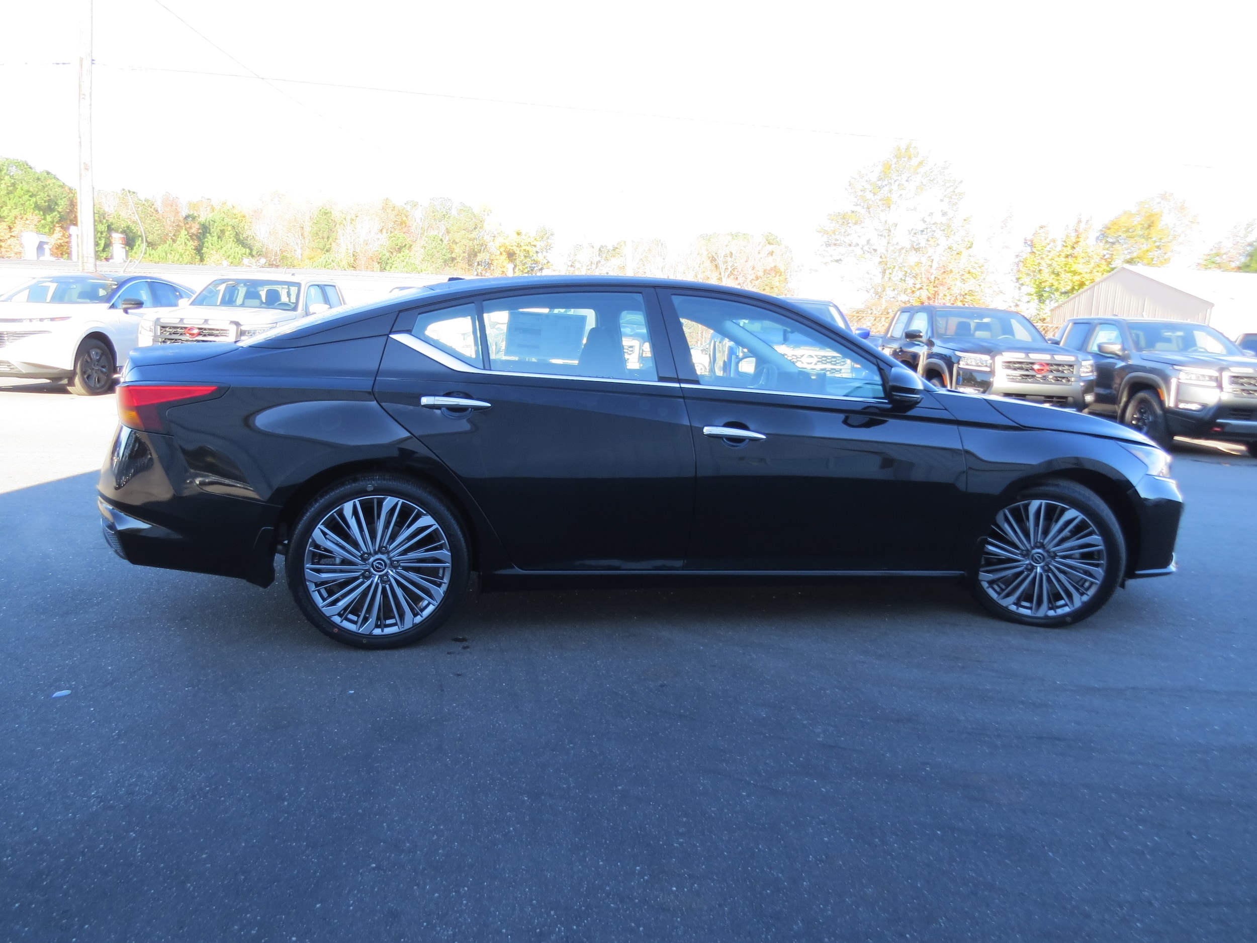 2025 Nissan Altima SL Super Black at Payless Car Sales