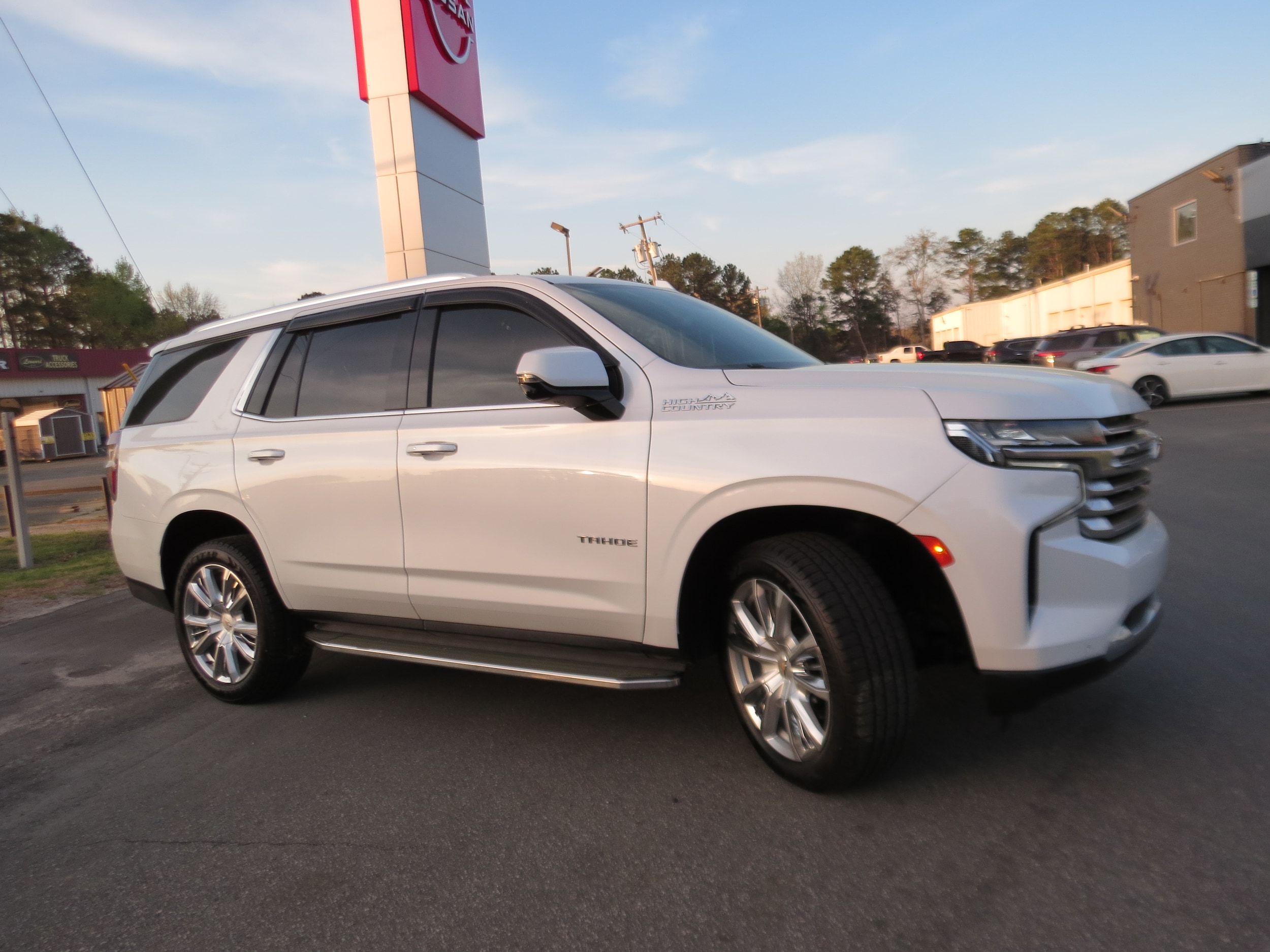 2021 Chevrolet Tahoe High Country Iridescent Pearl Tricoat at Crews Chevrolet