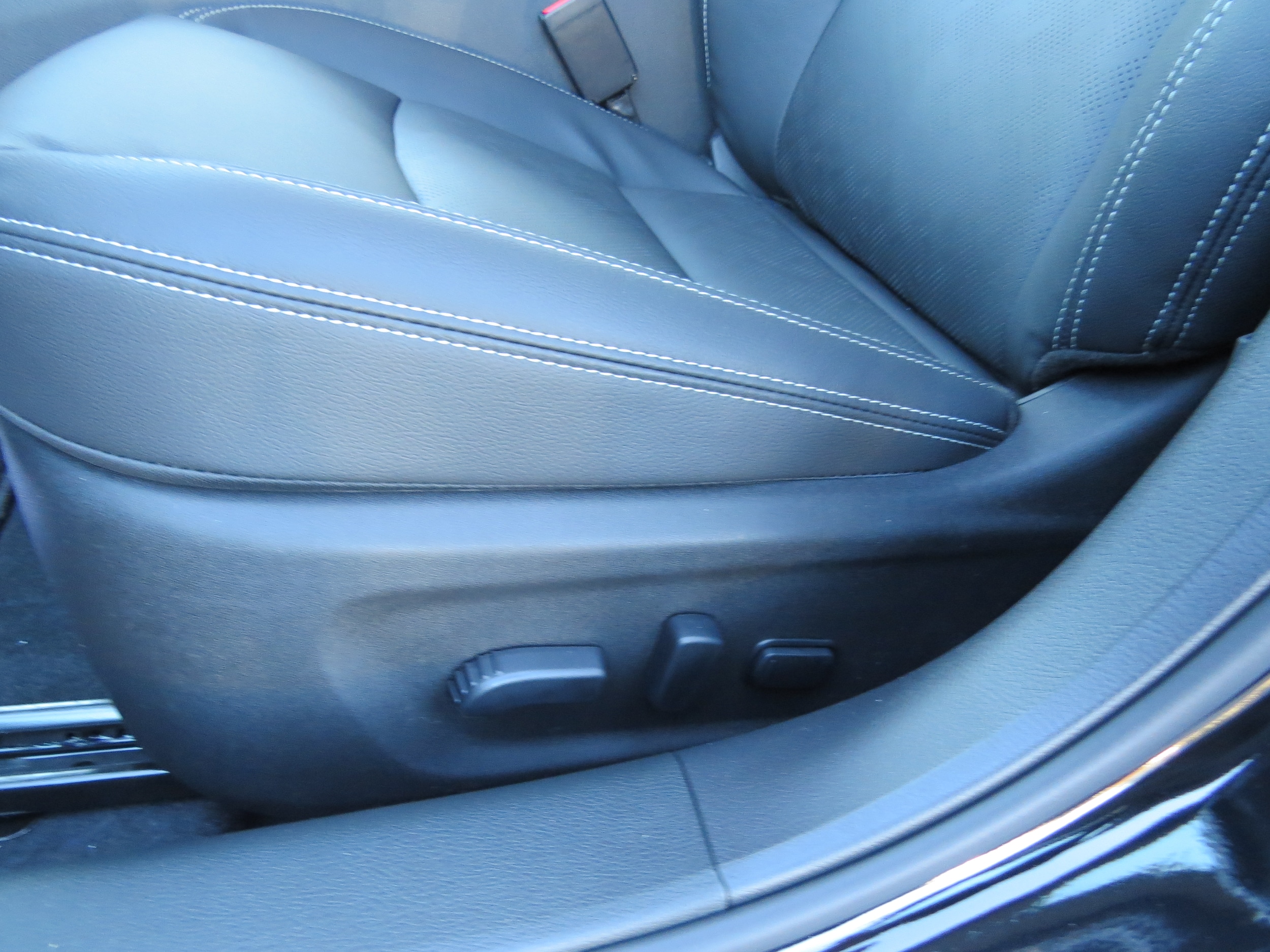 2025 Nissan Altima SL Super Black at Payless Car Sales