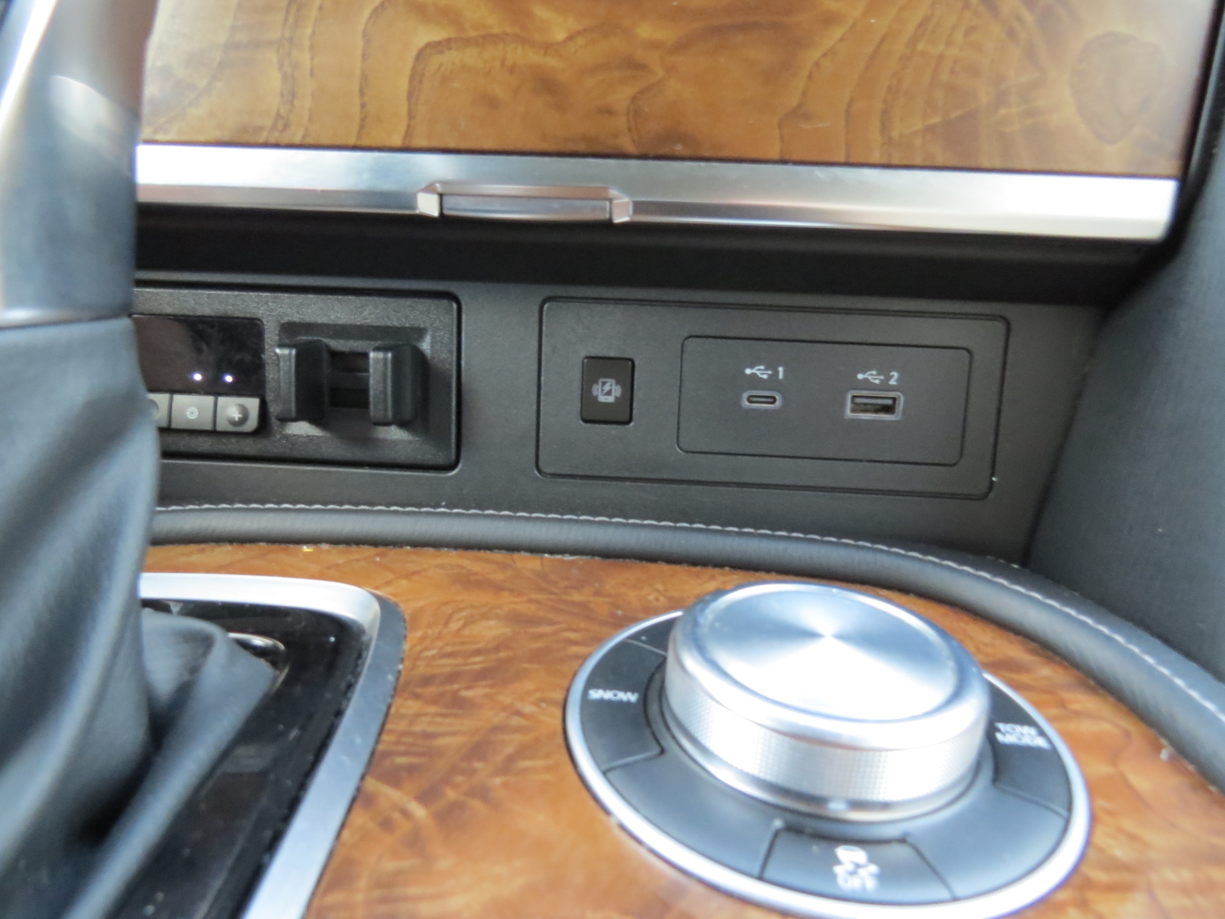 2023 Nissan Armada SL Aspen White Tricoat at Griffin Nissan