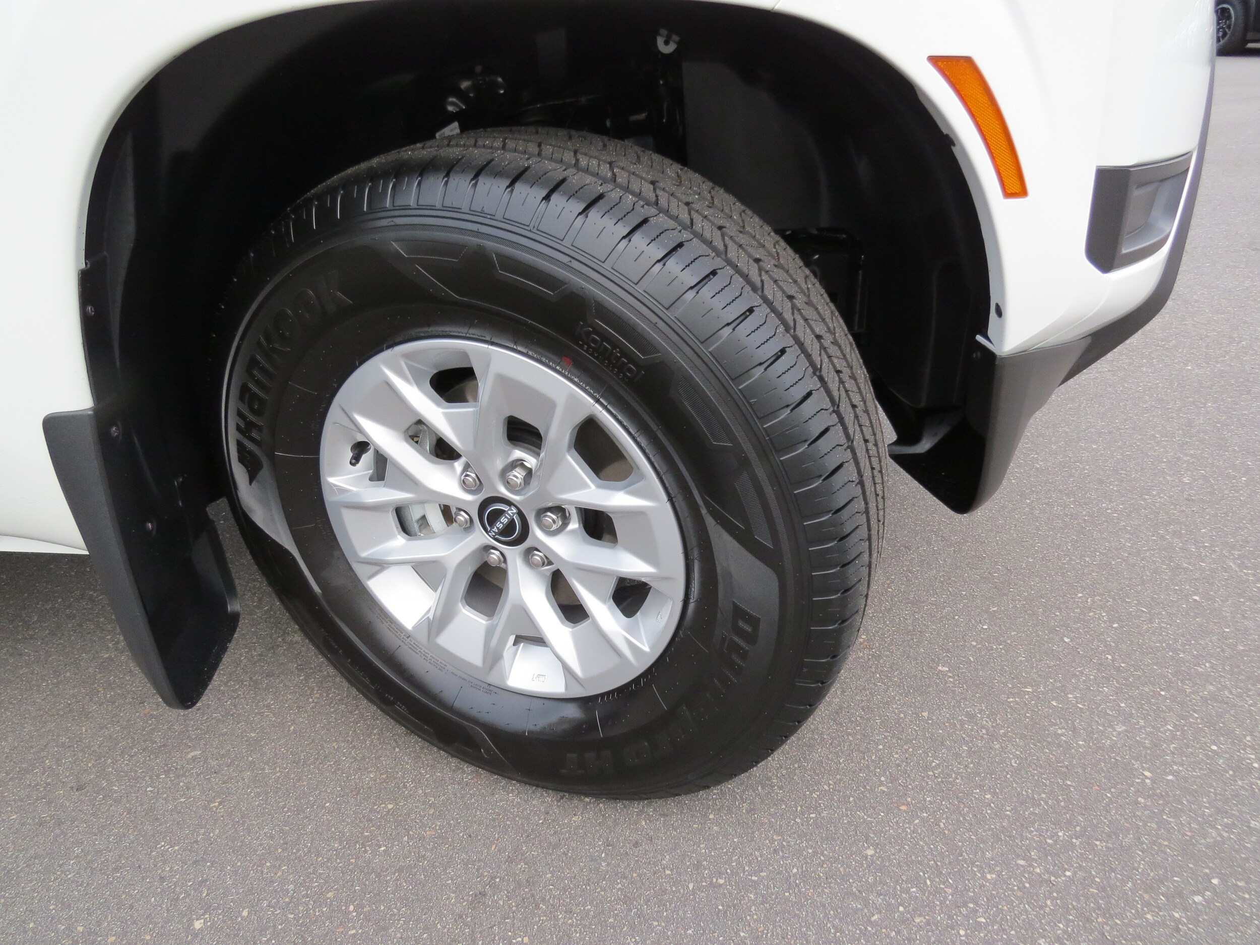 2026 Nissan Frontier S - 8