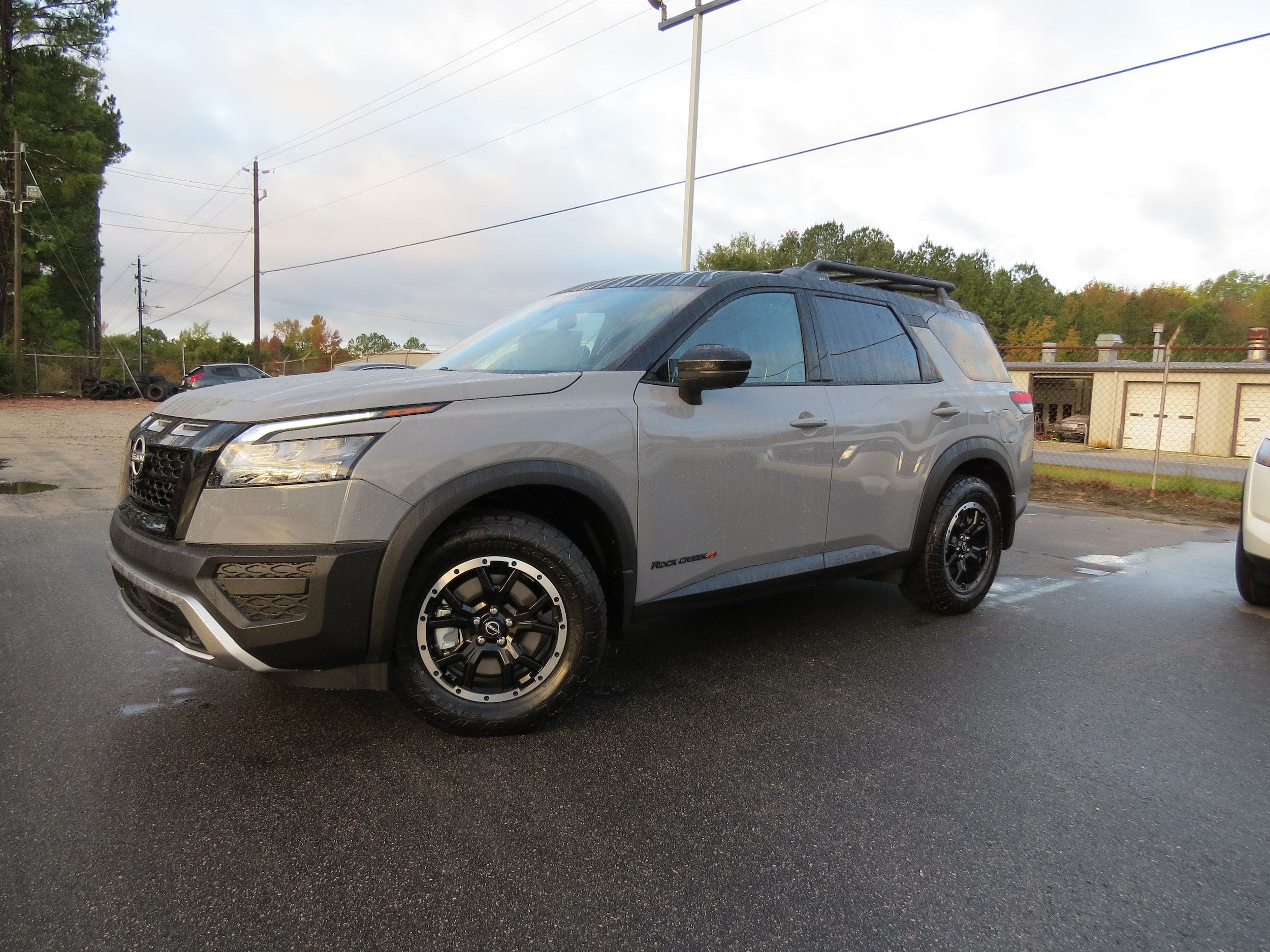 2025 Nissan Pathfinder Rock Creek Two-Tone Boulder Gray Pearl   Super Black at Griffin Nissan