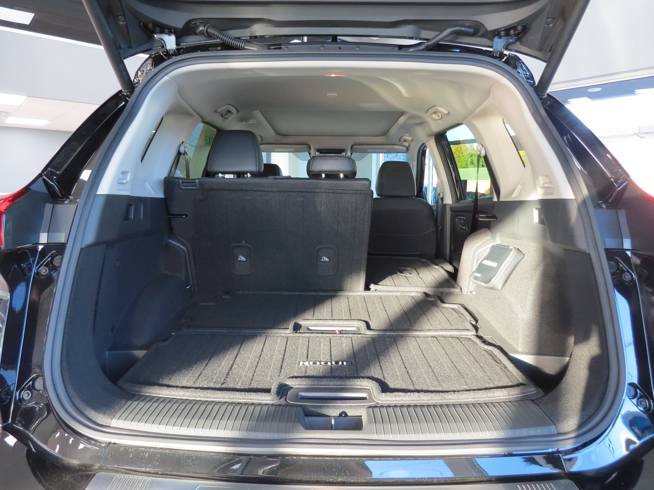 2026 Nissan Rogue Platinum Super Black at Griffin Nissan