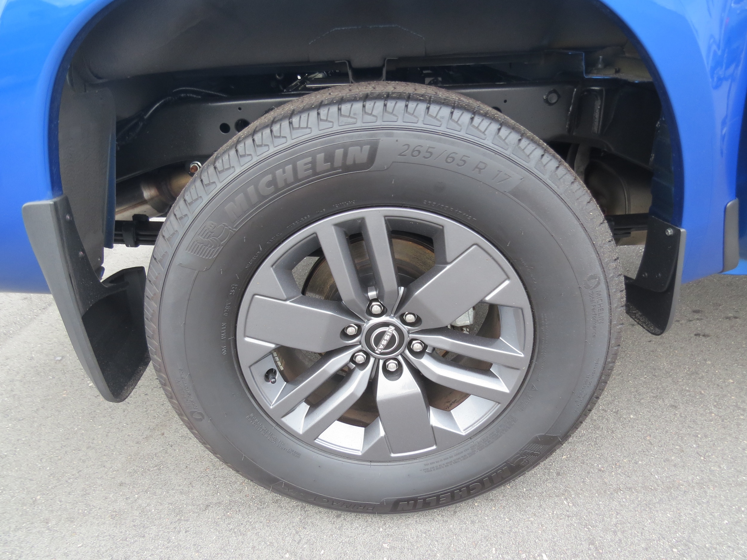 2025 Nissan Frontier SV - 10