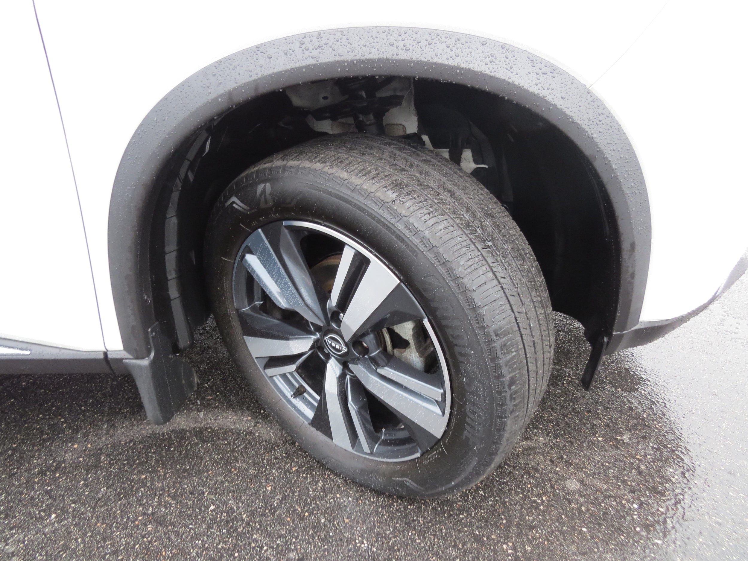 2023 Nissan Rogue SL - 8