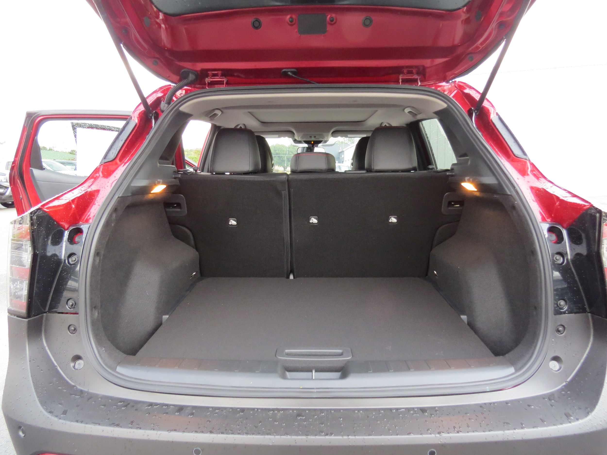 2026 Nissan Kicks SR - 10