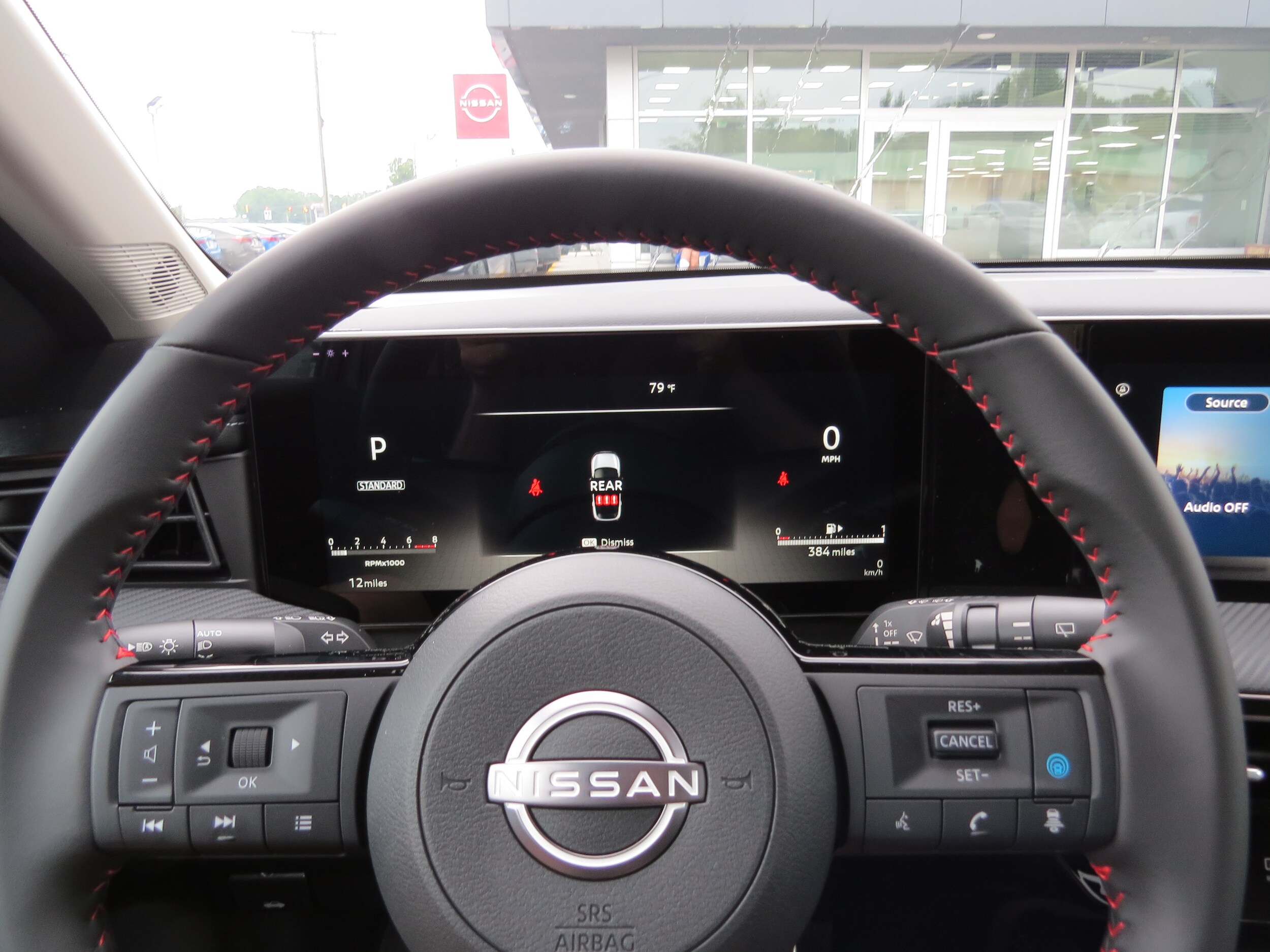 2025 Nissan Kicks SR Gun at Griffin Nissan