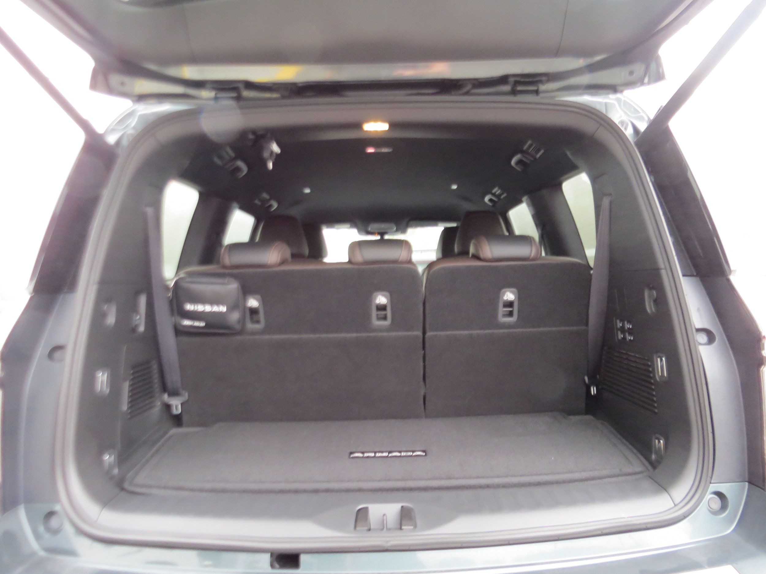 2026 Nissan Armada SL - 9