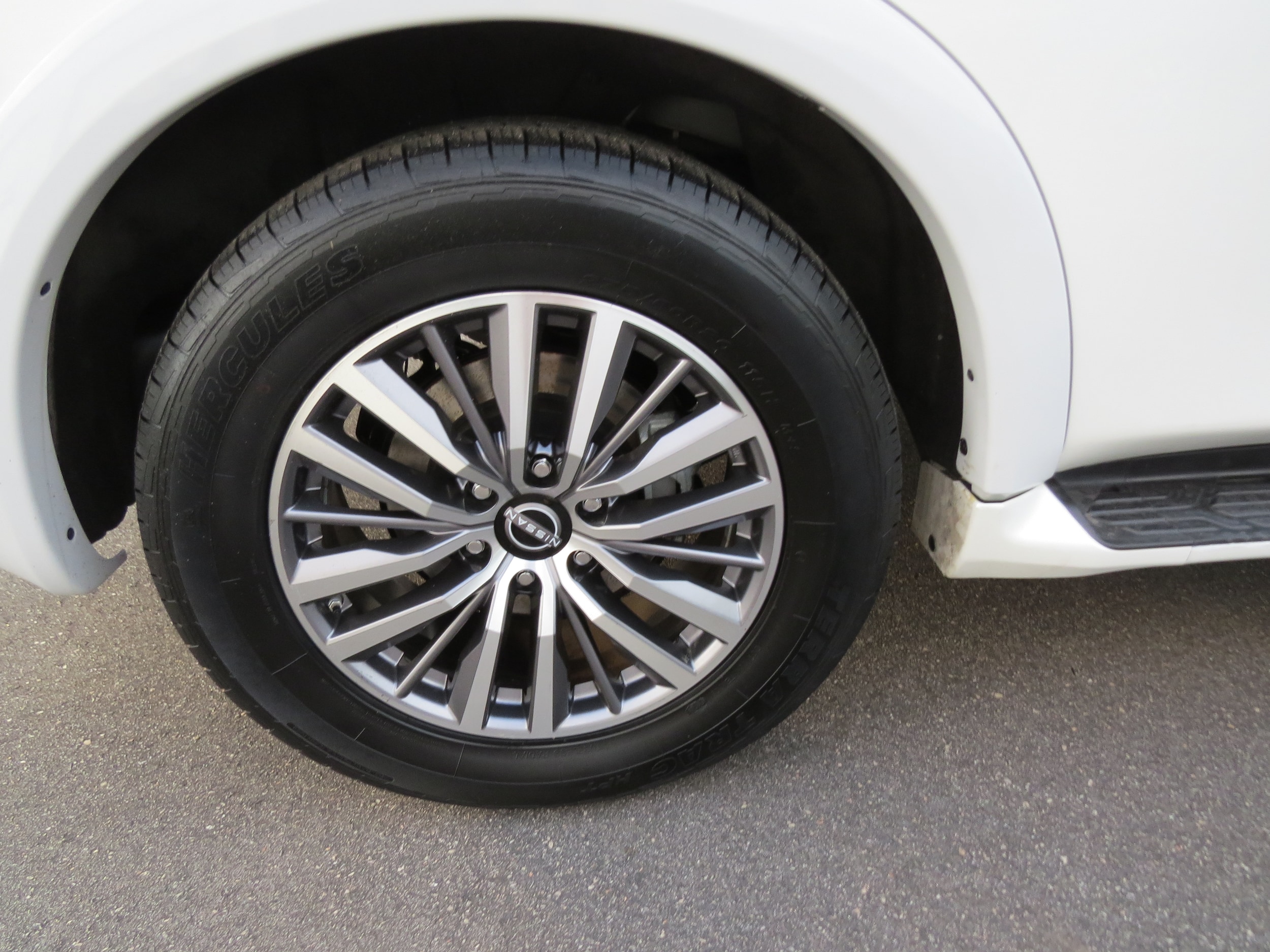 2023 Nissan Armada SL - 10