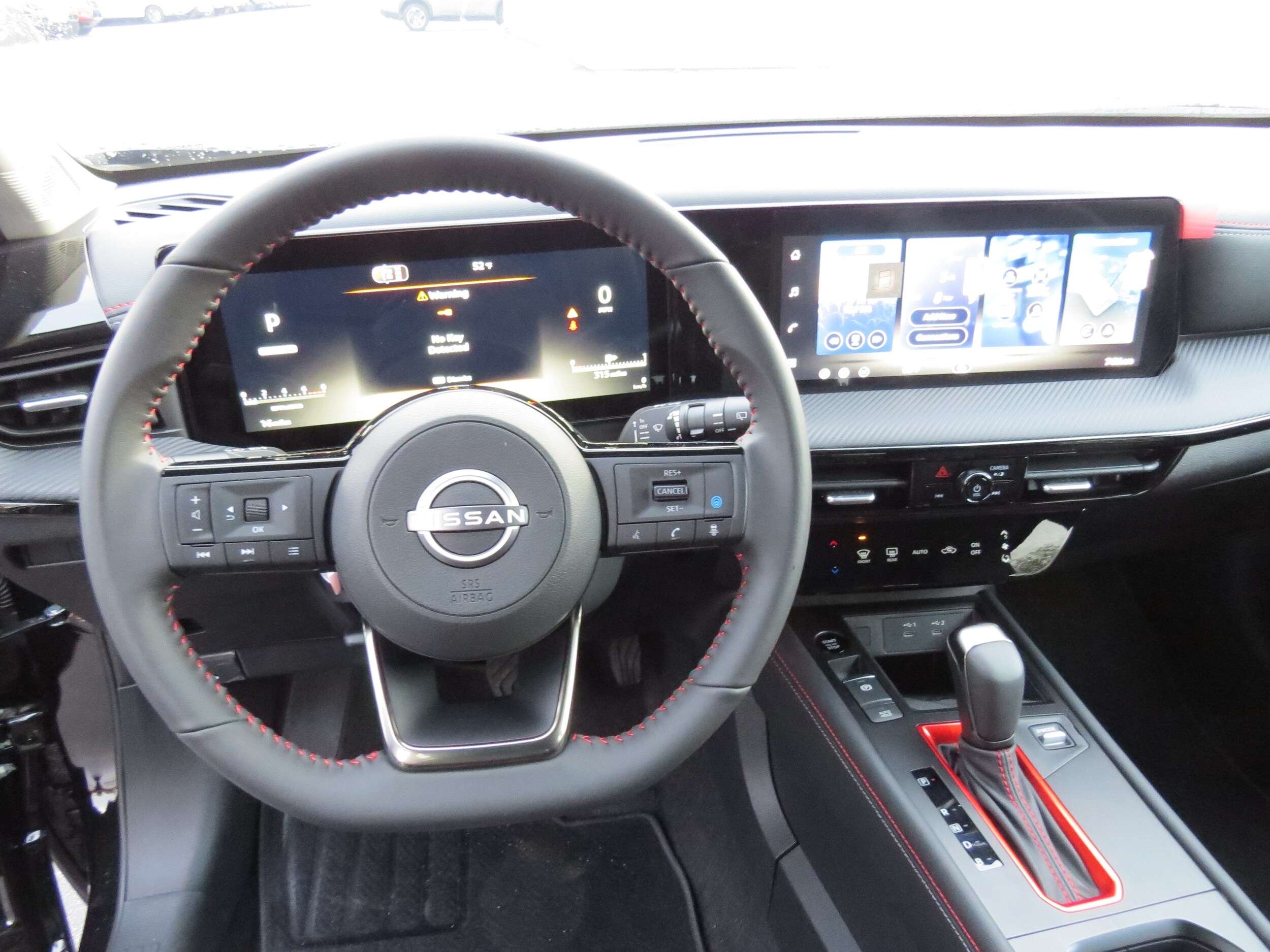 2026 Nissan Kicks SR - 11