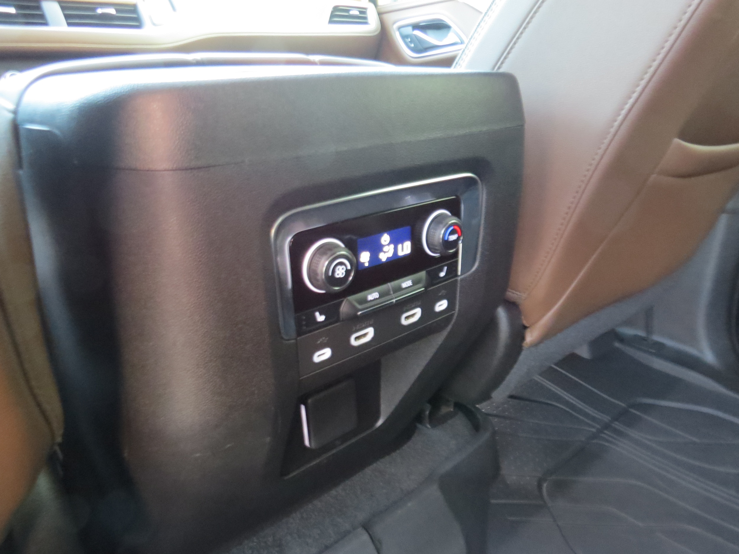2021 Chevrolet Tahoe High Country Iridescent Pearl Tricoat at Crews Chevrolet