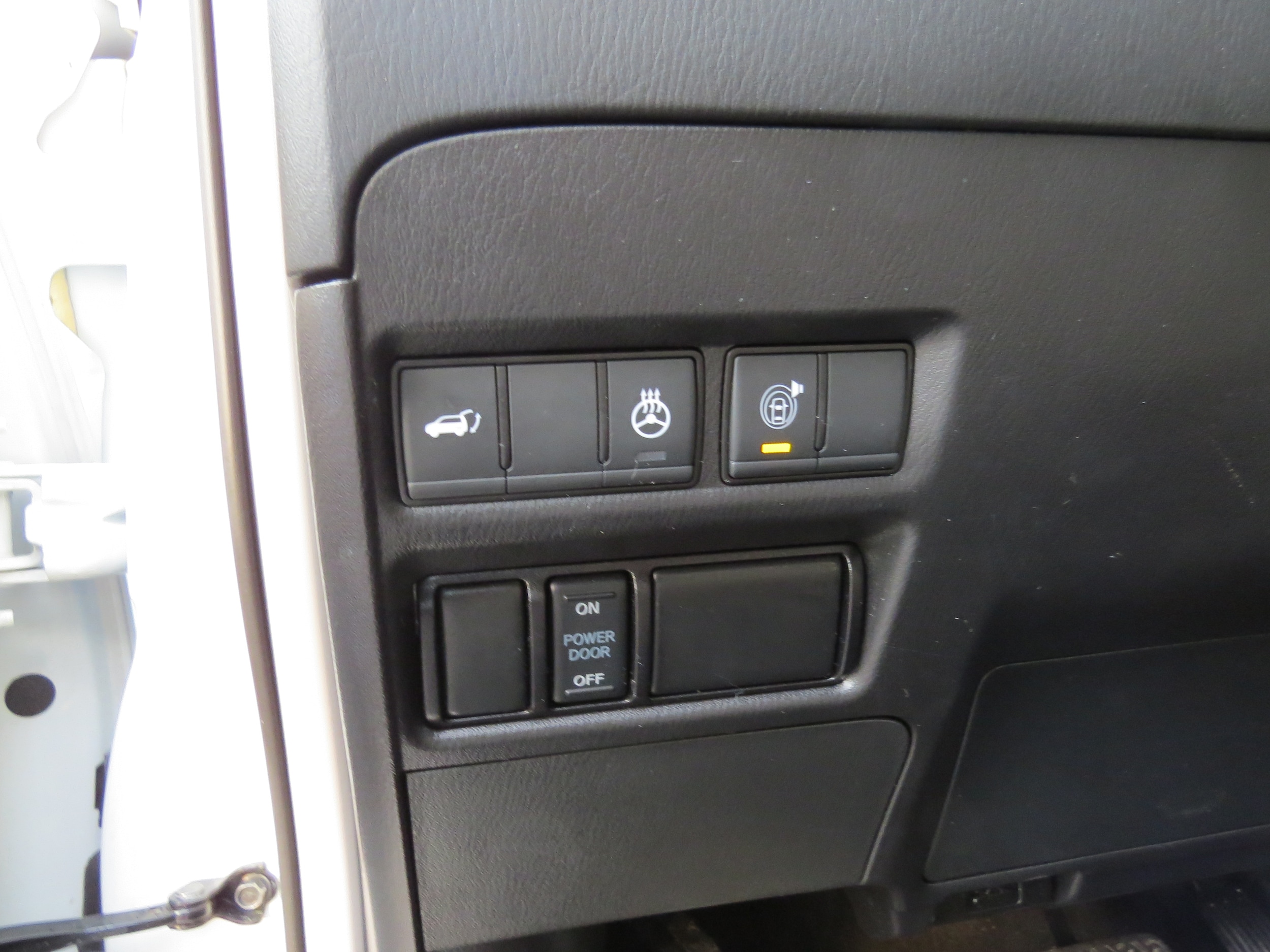 2023 Nissan Armada SL Aspen White Tricoat at Griffin Nissan