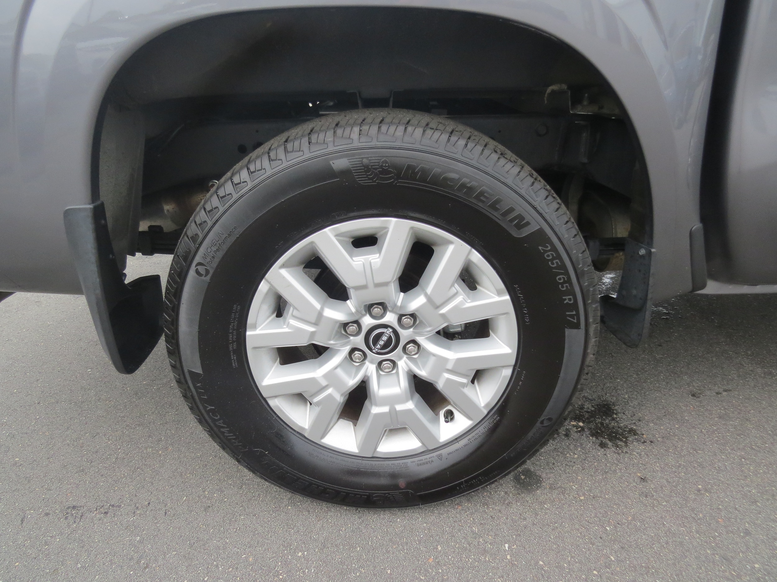 2024 Nissan Frontier SV - 10