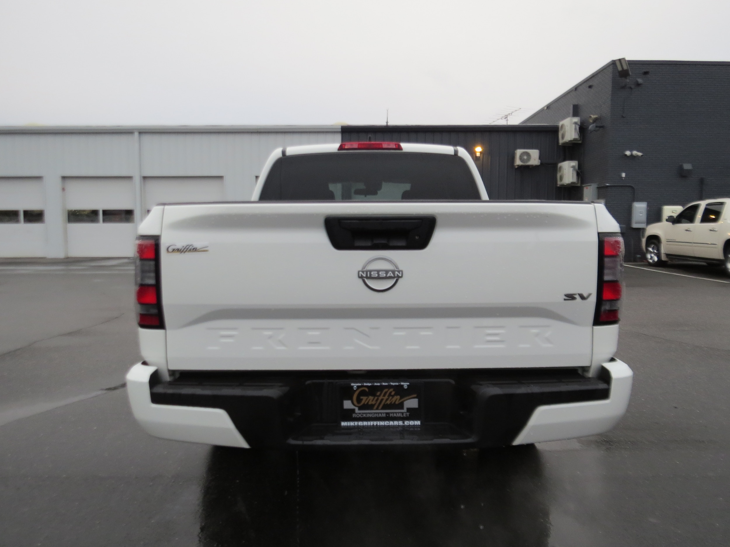 2024 Nissan Frontier SV - 4