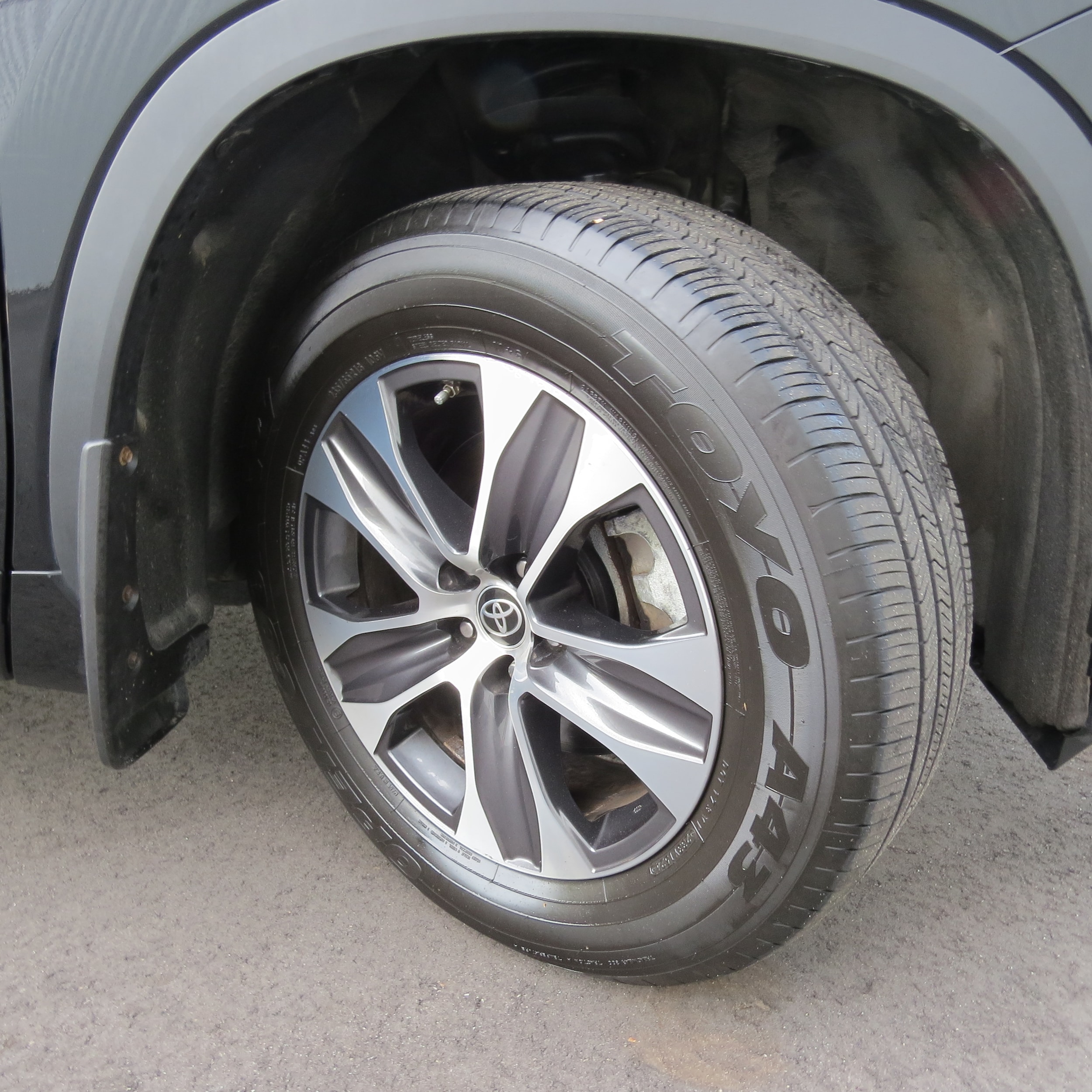 2022 Toyota Highlander XLE Black at Stokes Toyota Hilton Head